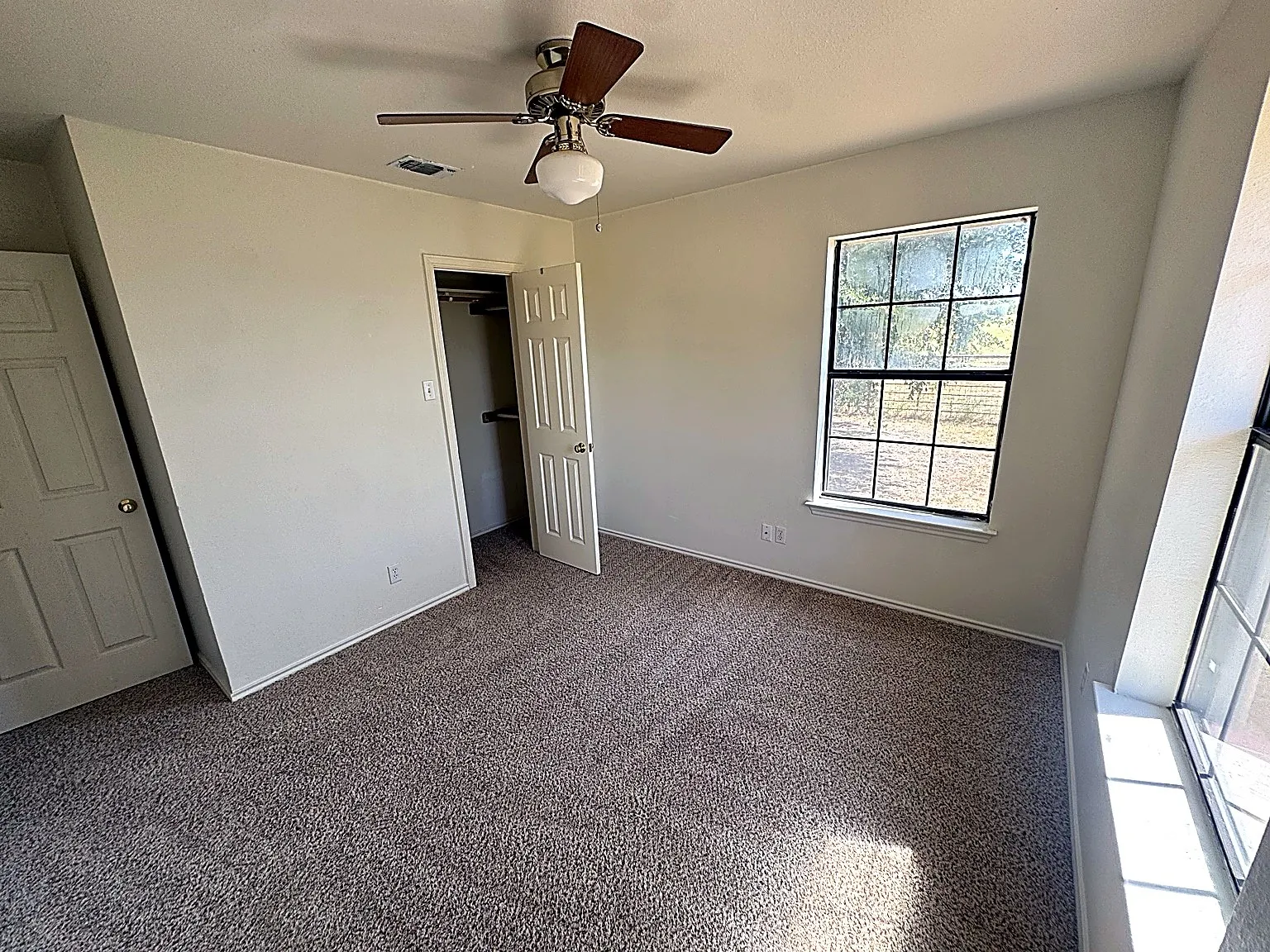Single Family Residence For Sale in Fannin County , 1599 County Road 2925, Dodd City, Texas 75438, 3 Bedroom, 2 Bathroom, 2 Garage spaces, 2,047 Sqft, built in 1996, mls#21368012, Real Estate Agent in Dodd City, Homes For Sale in Fannin county, Homes For Sale in Dodd City, Realtor in Dodd City Texas, Real Estate Brokerage Independent Realty Texas, Luminita Cordes Realtor