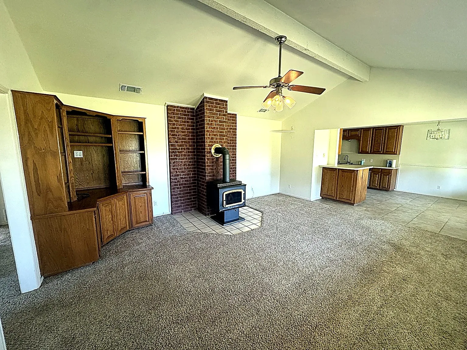 Single Family Residence For Sale in Fannin County , 1599 County Road 2925, Dodd City, Texas 75438, 3 Bedroom, 2 Bathroom, 2 Garage spaces, 2,047 Sqft, built in 1996, mls#21368012, Real Estate Agent in Dodd City, Homes For Sale in Fannin county, Homes For Sale in Dodd City, Realtor in Dodd City Texas, Real Estate Brokerage Independent Realty Texas, Luminita Cordes Realtor