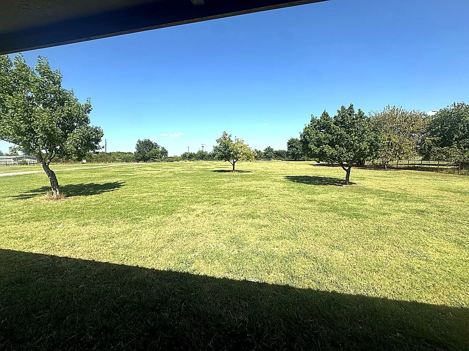 Single Family Residence For Sale in Fannin County , 1599 County Road 2925, Dodd City, Texas 75438, 3 Bedroom, 2 Bathroom, 2 Garage spaces, 2,047 Sqft, built in 1996, mls#21368012, Real Estate Agent in Dodd City, Homes For Sale in Fannin county, Homes For Sale in Dodd City, Realtor in Dodd City Texas, Real Estate Brokerage Independent Realty Texas, Luminita Cordes Realtor