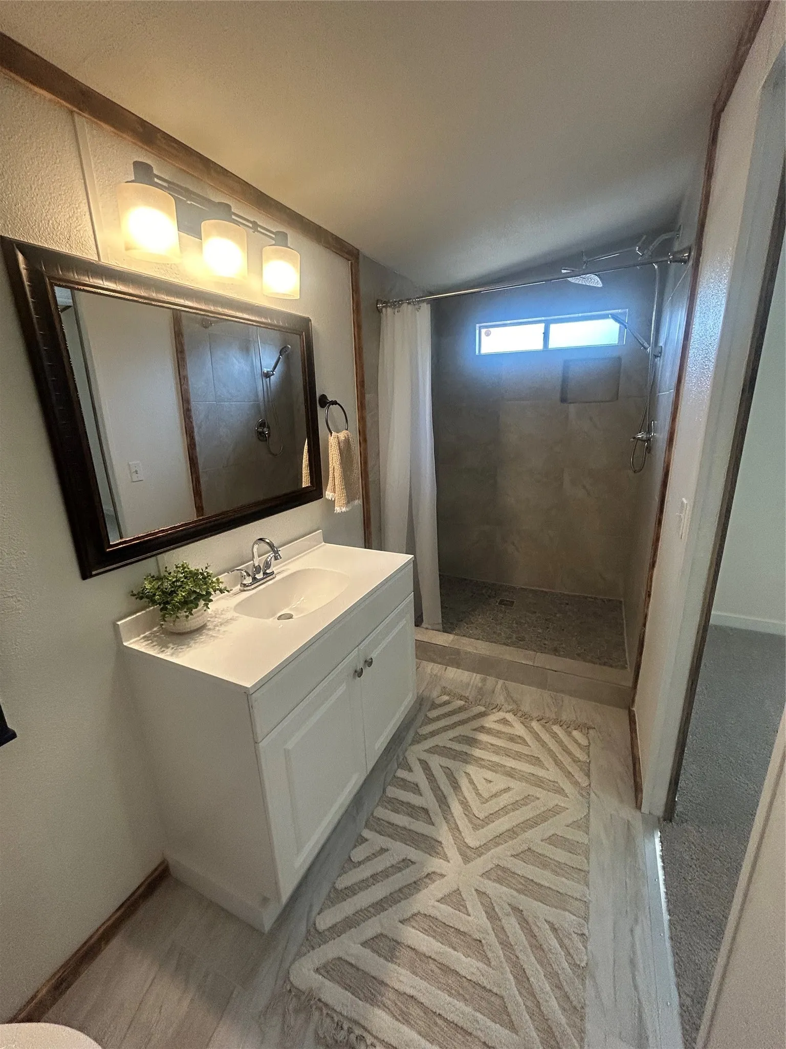 Manufactured Home For Rent in Parker County , 201 Lakeview Trail, Weatherford, Texas 76087, 3 Bedroom, 2 Bathroom, Garage spaces, 1,120 Sqft, built in 1984, mls#21368007, Real Estate Agent in Weatherford, Homes For Rent in Parker county, Homes For Rent in Weatherford, Realtor in Weatherford Texas, Real Estate Brokerage Independent Realty Texas, Luminita Cordes Realtor