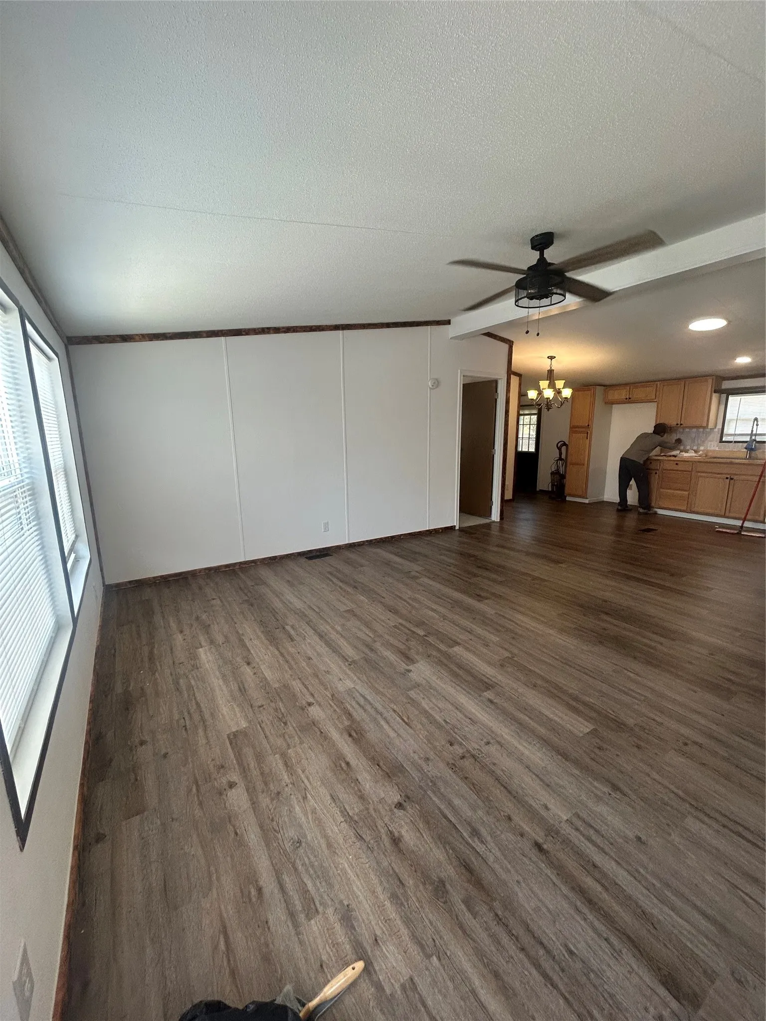 Manufactured Home For Rent in Parker County , 201 Lakeview Trail, Weatherford, Texas 76087, 3 Bedroom, 2 Bathroom, Garage spaces, 1,120 Sqft, built in 1984, mls#21368007, Real Estate Agent in Weatherford, Homes For Rent in Parker county, Homes For Rent in Weatherford, Realtor in Weatherford Texas, Real Estate Brokerage Independent Realty Texas, Luminita Cordes Realtor
