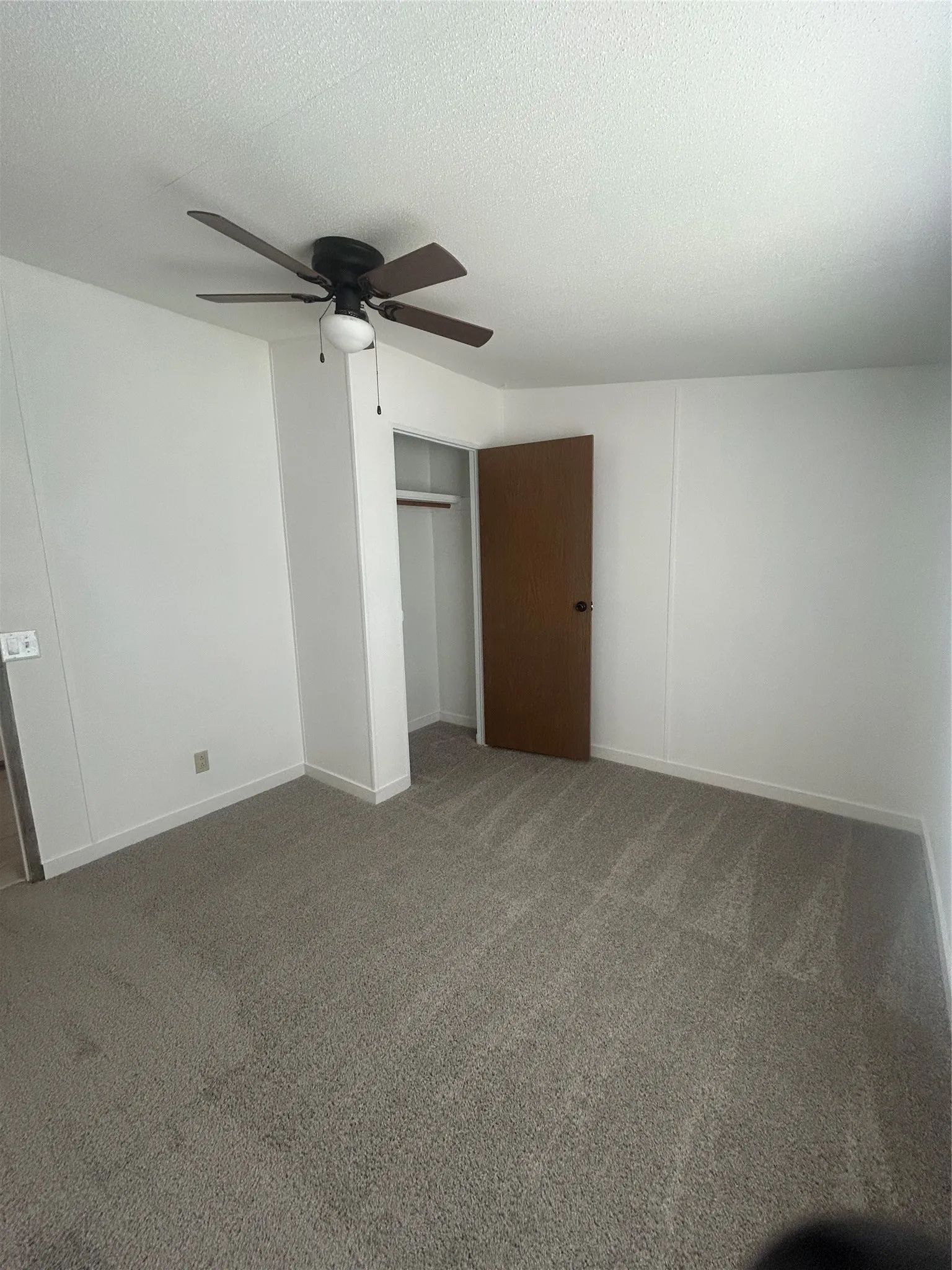 Manufactured Home For Rent in Parker County , 201 Lakeview Trail, Weatherford, Texas 76087, 3 Bedroom, 2 Bathroom, Garage spaces, 1,120 Sqft, built in 1984, mls#21368007, Real Estate Agent in Weatherford, Homes For Rent in Parker county, Homes For Rent in Weatherford, Realtor in Weatherford Texas, Real Estate Brokerage Independent Realty Texas, Luminita Cordes Realtor