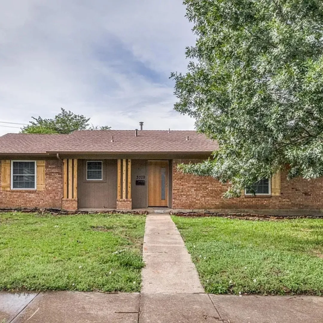 Single Family Residence For Rent in Dallas County , 3709 Hilton Drive, Mesquite, Texas 75150, 3 Bedroom, 2 Bathroom, 2 Garage spaces, 1,344 Sqft, built in 1967, mls#21368015, Real Estate Agent in Mesquite, Homes For Rent in Dallas county, Homes For Rent in Mesquite, Realtor in Mesquite Texas, Real Estate Brokerage Independent Realty Texas, Luminita Cordes Realtor