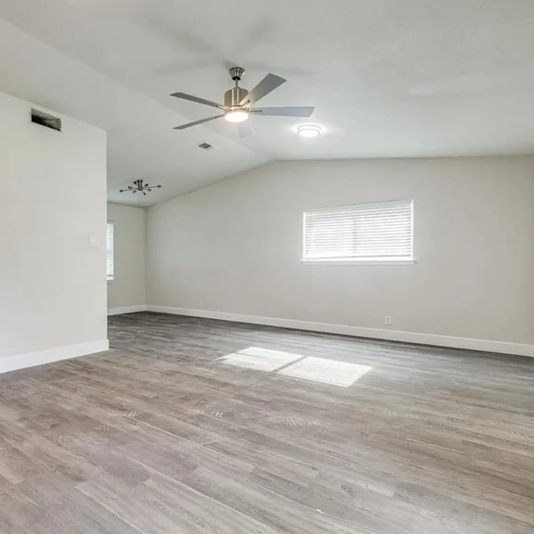 Single Family Residence For Rent in Dallas County , 3709 Hilton Drive, Mesquite, Texas 75150, 3 Bedroom, 2 Bathroom, 2 Garage spaces, 1,344 Sqft, built in 1967, mls#21368015, Real Estate Agent in Mesquite, Homes For Rent in Dallas county, Homes For Rent in Mesquite, Realtor in Mesquite Texas, Real Estate Brokerage Independent Realty Texas, Luminita Cordes Realtor