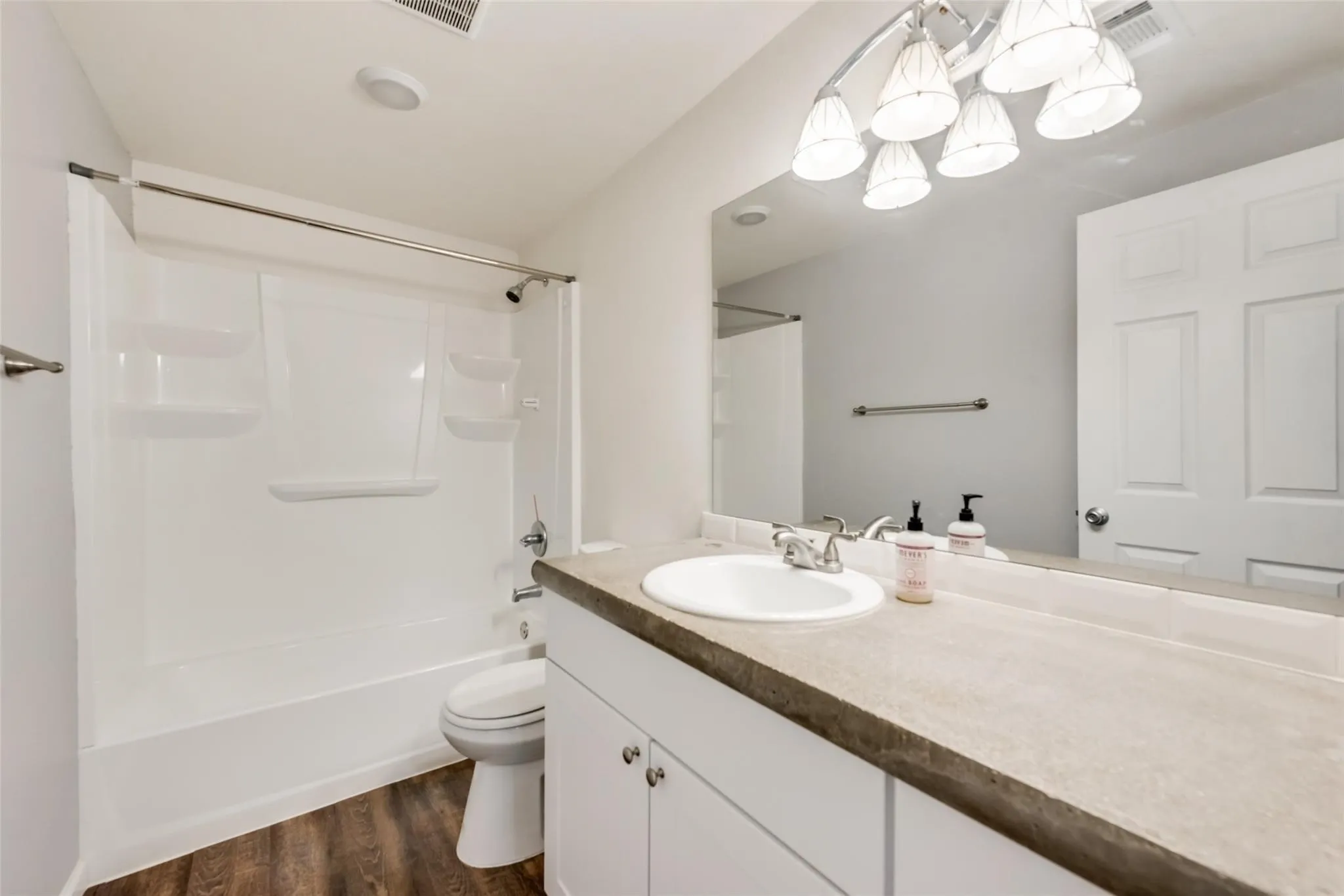 Mobile Home For Rent in Johnson County , 220 Ranch Road, Joshua, Texas 76058, 4 Bedroom, 2 Bathroom, Garage spaces, 2,016 Sqft, built in 1984, mls#21364032, Real Estate Agent in Joshua, Homes For Rent in Johnson county, Homes For Rent in Joshua, Realtor in Joshua Texas, Real Estate Brokerage Independent Realty Texas, Luminita Cordes Realtor