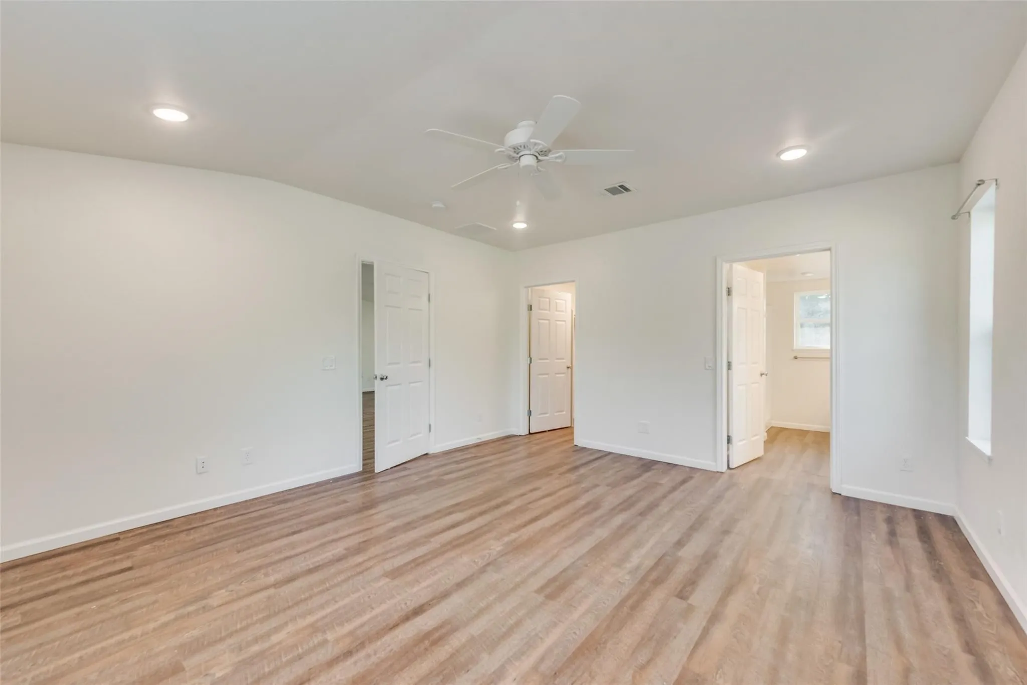 Mobile Home For Rent in Johnson County , 220 Ranch Road, Joshua, Texas 76058, 4 Bedroom, 2 Bathroom, Garage spaces, 2,016 Sqft, built in 1984, mls#21364032, Real Estate Agent in Joshua, Homes For Rent in Johnson county, Homes For Rent in Joshua, Realtor in Joshua Texas, Real Estate Brokerage Independent Realty Texas, Luminita Cordes Realtor