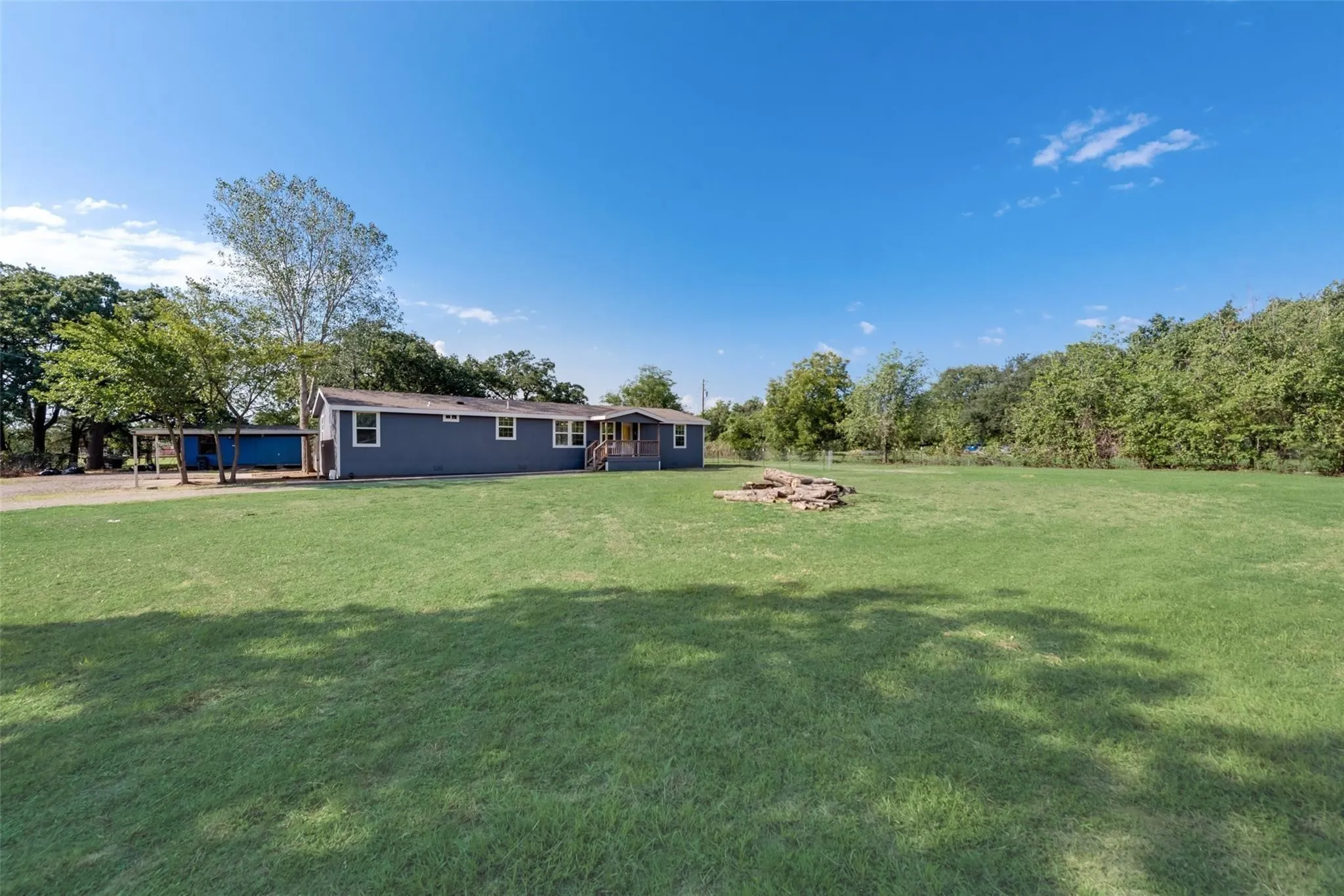 Mobile Home For Rent in Johnson County , 220 Ranch Road, Joshua, Texas 76058, 4 Bedroom, 2 Bathroom, Garage spaces, 2,016 Sqft, built in 1984, mls#21364032, Real Estate Agent in Joshua, Homes For Rent in Johnson county, Homes For Rent in Joshua, Realtor in Joshua Texas, Real Estate Brokerage Independent Realty Texas, Luminita Cordes Realtor