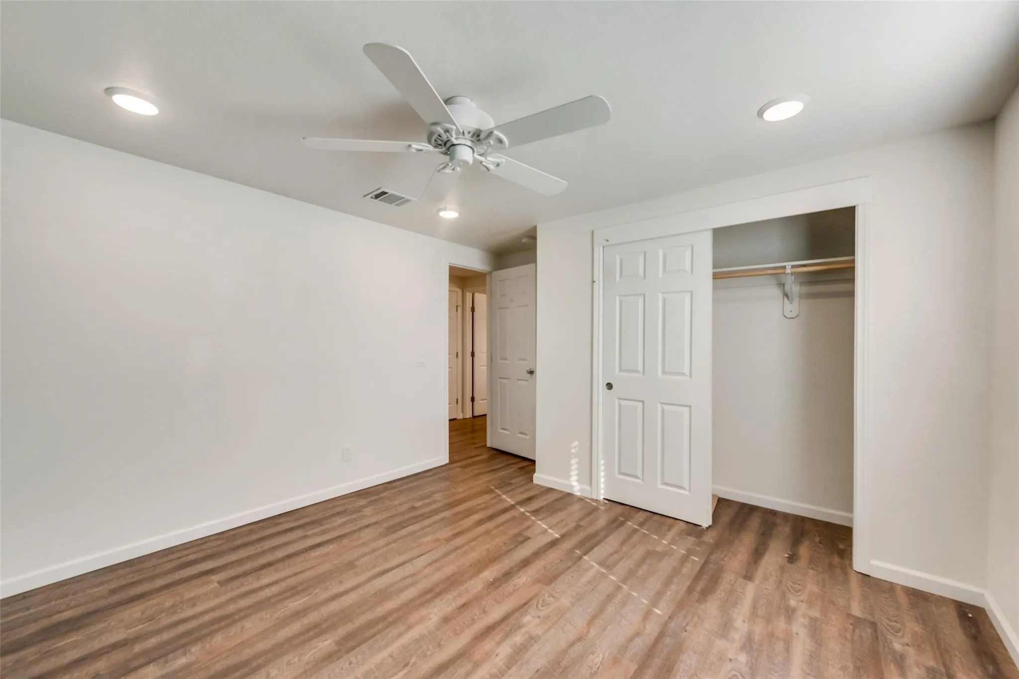 Mobile Home For Rent in Johnson County , 220 Ranch Road, Joshua, Texas 76058, 4 Bedroom, 2 Bathroom, Garage spaces, 2,016 Sqft, built in 1984, mls#21364032, Real Estate Agent in Joshua, Homes For Rent in Johnson county, Homes For Rent in Joshua, Realtor in Joshua Texas, Real Estate Brokerage Independent Realty Texas, Luminita Cordes Realtor