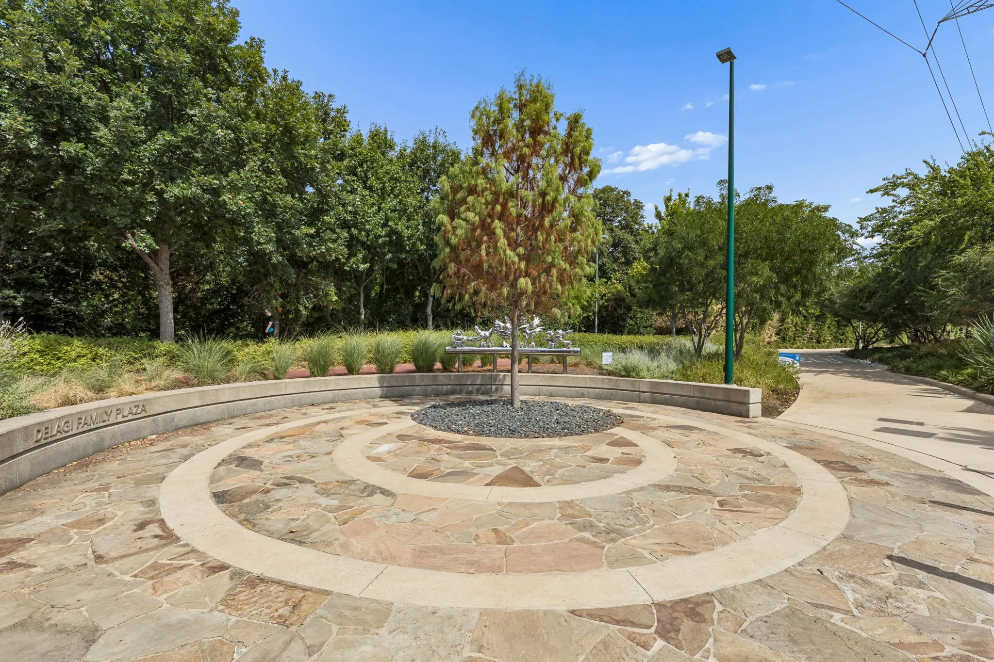 Condominium For Sale in Dallas County , 4017 Buena Vista Street 103, Dallas, Texas 75204, 2 Bedroom, 3 Bathroom, Garage spaces, 1,210 Sqft, built in 1980, mls#21364421, Real Estate Agent in Dallas, Homes For Sale in Dallas county, Homes For Sale in Dallas, Realtor in Dallas Texas, Real Estate Brokerage Independent Realty Texas, Luminita Cordes Realtor