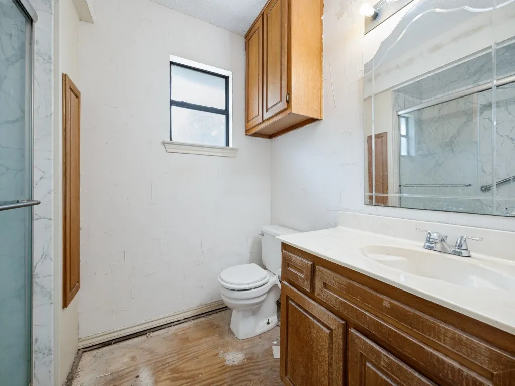 Single Family Residence For Sale in Grayson County , 515 Clements Avenue, Van Alstyne, Texas 75495, 3 Bedroom, 2 Bathroom, Garage spaces, 1,547 Sqft, built in 1987, mls#21360935, Real Estate Agent in Van Alstyne, Homes For Sale in Grayson county, Homes For Sale in Van Alstyne, Realtor in Van Alstyne Texas, Real Estate Brokerage Independent Realty Texas, Luminita Cordes Realtor