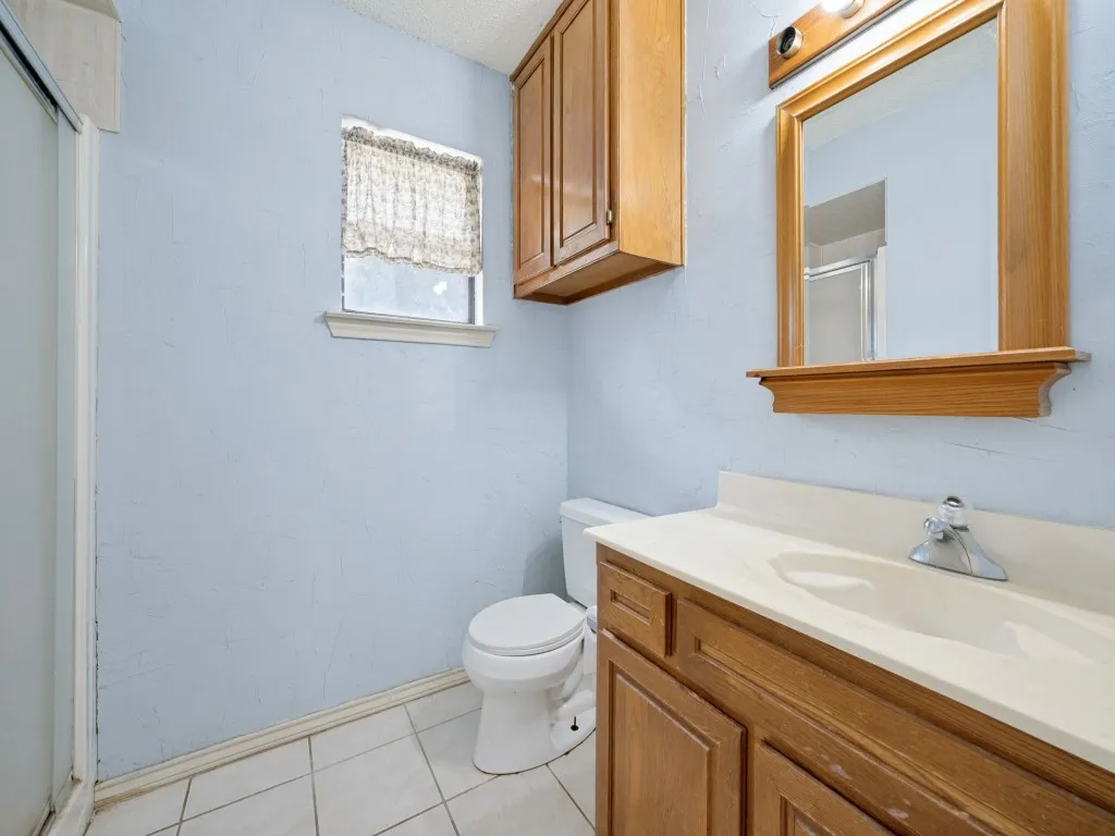 Single Family Residence For Sale in Grayson County , 515 Clements Avenue, Van Alstyne, Texas 75495, 3 Bedroom, 2 Bathroom, Garage spaces, 1,547 Sqft, built in 1987, mls#21360935, Real Estate Agent in Van Alstyne, Homes For Sale in Grayson county, Homes For Sale in Van Alstyne, Realtor in Van Alstyne Texas, Real Estate Brokerage Independent Realty Texas, Luminita Cordes Realtor