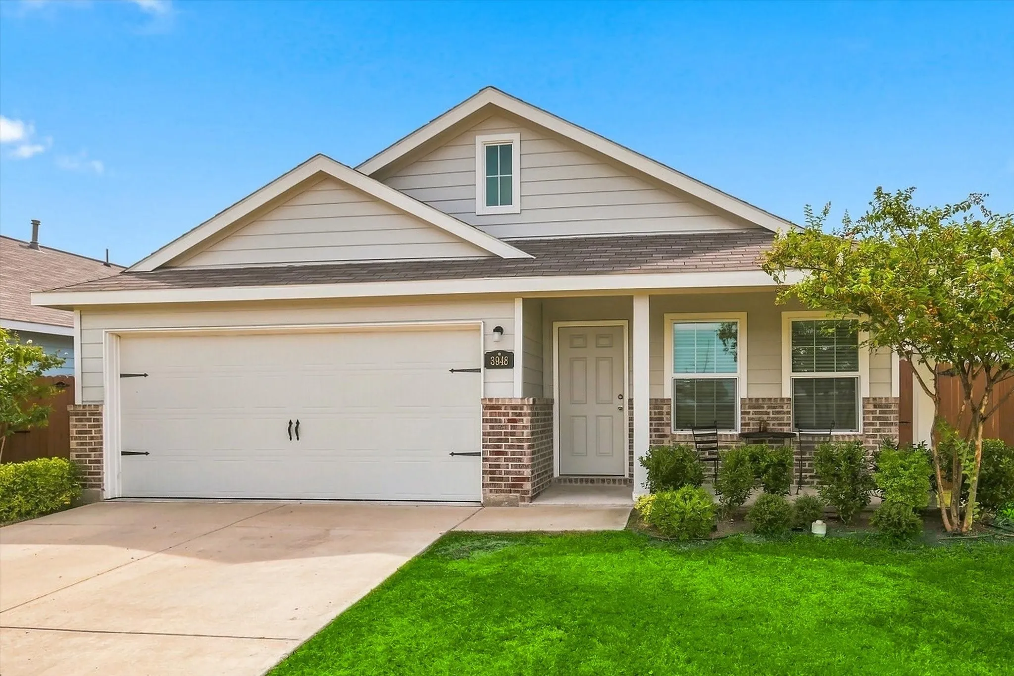 Single Family Residence For Sale in Kaufman County , 3948 Surrey Drive, Forney, Texas 75126, 3 Bedroom, 2 Bathroom, 2 Garage spaces, 1,260 Sqft, built in 2021, mls#21368025, Real Estate Agent in Forney, Homes For Sale in Kaufman county, Homes For Sale in Forney, Realtor in Forney Texas, Real Estate Brokerage Independent Realty Texas, Luminita Cordes Realtor