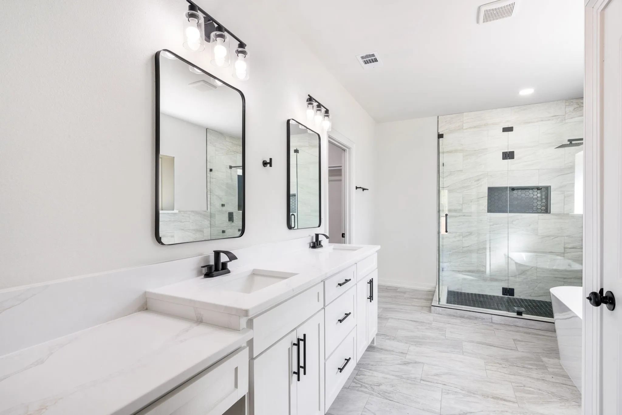 Single Family Residence For Sale in Johnson County , 4258 County Road 204, Alvarado, Texas 76009, 4 Bedroom, 3 Bathroom, 2 Garage spaces, 2,566 Sqft, built in 2026, mls#21367608, Real Estate Agent in Alvarado, Homes For Sale in Johnson county, Homes For Sale in Alvarado, Realtor in Alvarado Texas, Real Estate Brokerage Independent Realty Texas, Luminita Cordes Realtor