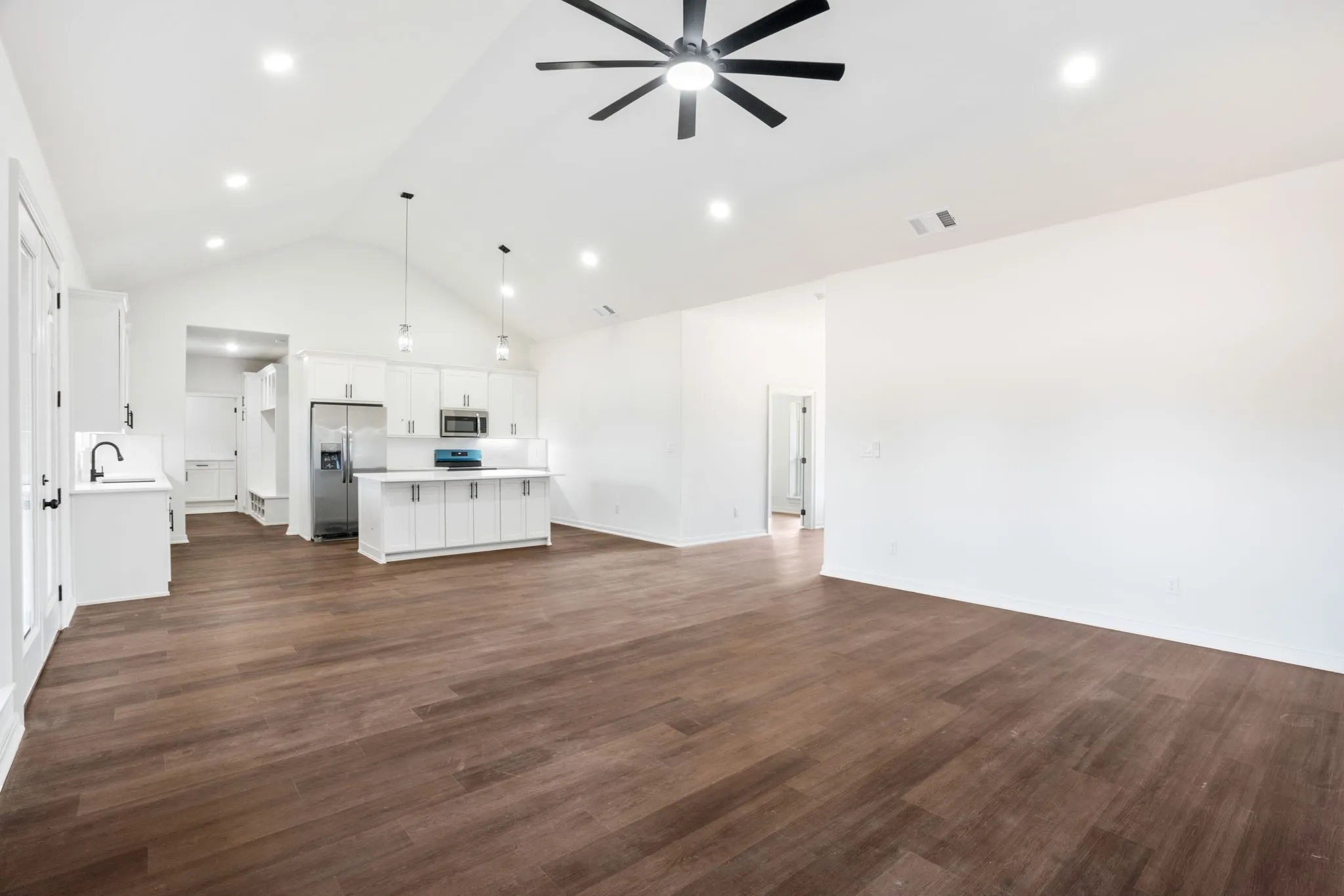 Single Family Residence For Sale in Johnson County , 4258 County Road 204, Alvarado, Texas 76009, 4 Bedroom, 3 Bathroom, 2 Garage spaces, 2,566 Sqft, built in 2026, mls#21367608, Real Estate Agent in Alvarado, Homes For Sale in Johnson county, Homes For Sale in Alvarado, Realtor in Alvarado Texas, Real Estate Brokerage Independent Realty Texas, Luminita Cordes Realtor
