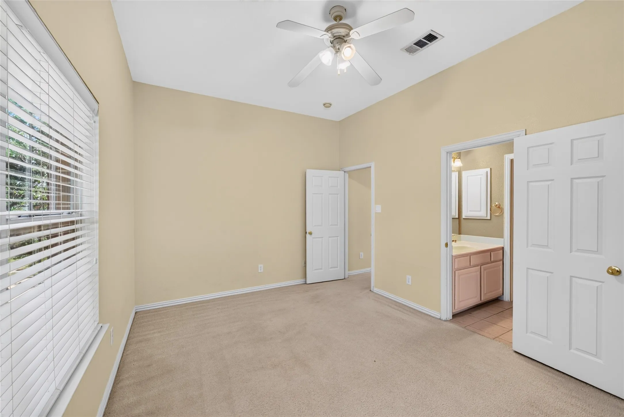 Single Family Residence For Rent in Collin County , 8701 Mandevilla Drive, Plano, Texas 75024, 4 Bedroom, 4 Bathroom, 3 Garage spaces, 4,024 Sqft, built in 2002, mls#21367846, Real Estate Agent in Plano, Homes For Rent in Collin county, Homes For Rent in Plano, Realtor in Plano Texas, Real Estate Brokerage Independent Realty Texas, Luminita Cordes Realtor