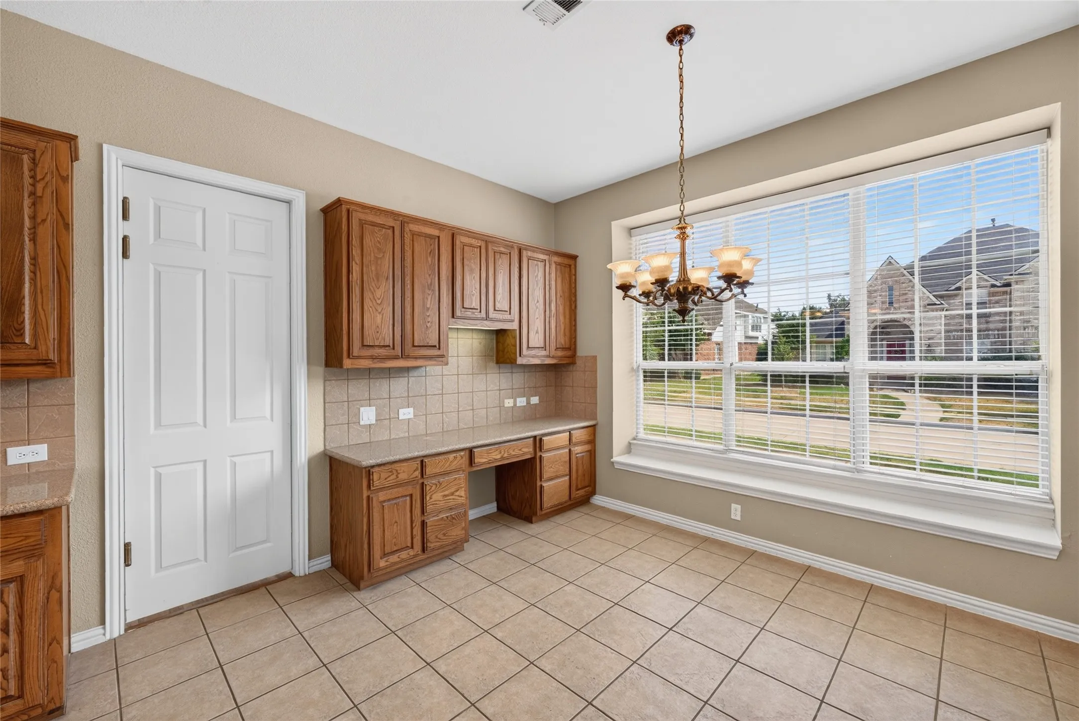 Single Family Residence For Rent in Collin County , 8701 Mandevilla Drive, Plano, Texas 75024, 4 Bedroom, 4 Bathroom, 3 Garage spaces, 4,024 Sqft, built in 2002, mls#21367846, Real Estate Agent in Plano, Homes For Rent in Collin county, Homes For Rent in Plano, Realtor in Plano Texas, Real Estate Brokerage Independent Realty Texas, Luminita Cordes Realtor
