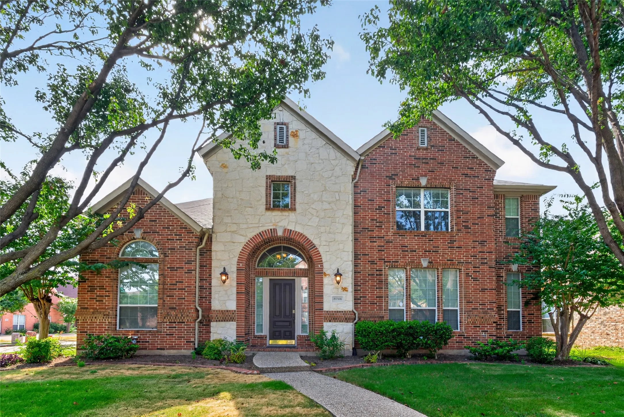Single Family Residence For Rent in Collin County , 8701 Mandevilla Drive, Plano, Texas 75024, 4 Bedroom, 4 Bathroom, 3 Garage spaces, 4,024 Sqft, built in 2002, mls#21367846, Real Estate Agent in Plano, Homes For Rent in Collin county, Homes For Rent in Plano, Realtor in Plano Texas, Real Estate Brokerage Independent Realty Texas, Luminita Cordes Realtor