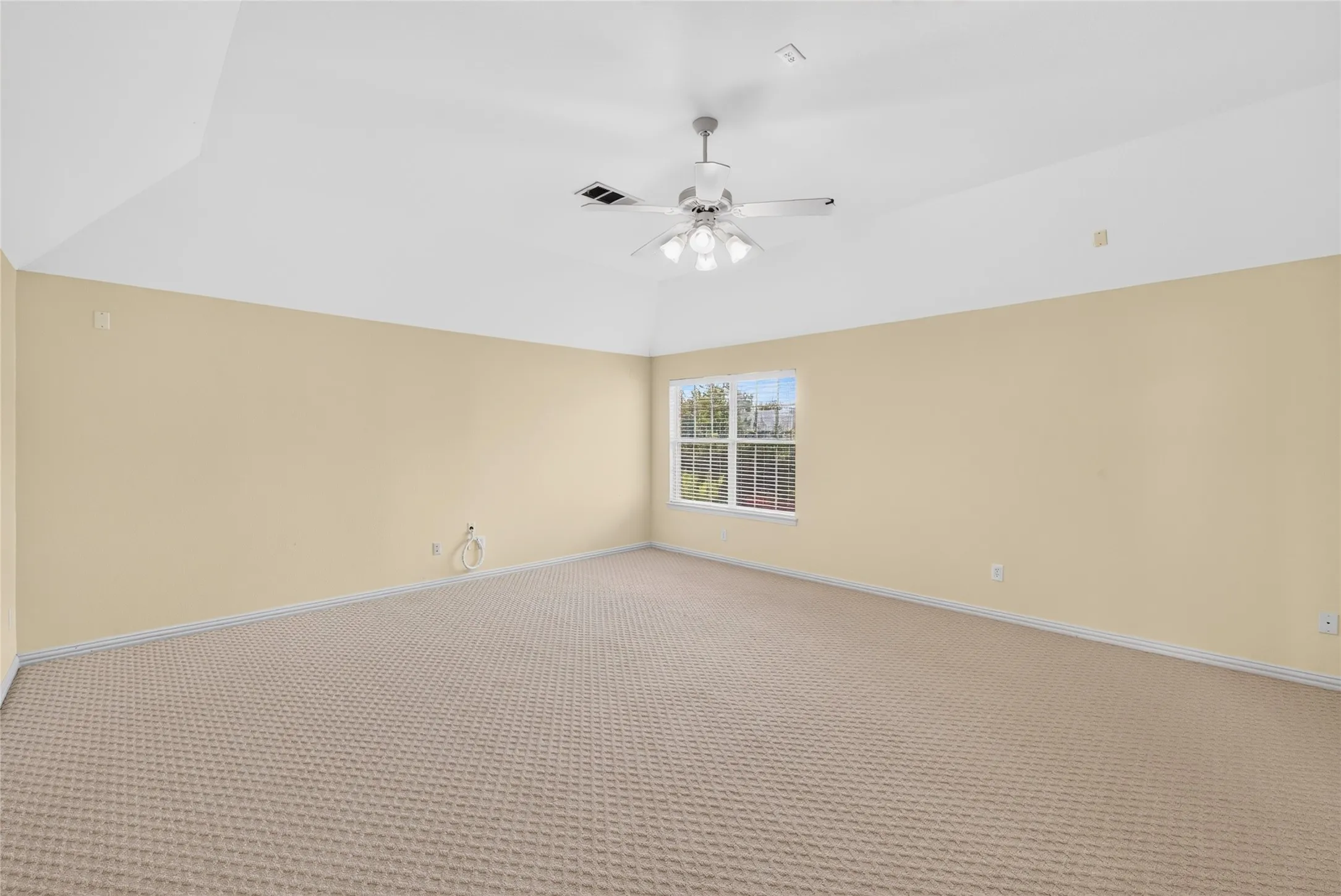 Single Family Residence For Rent in Collin County , 8701 Mandevilla Drive, Plano, Texas 75024, 4 Bedroom, 4 Bathroom, 3 Garage spaces, 4,024 Sqft, built in 2002, mls#21367846, Real Estate Agent in Plano, Homes For Rent in Collin county, Homes For Rent in Plano, Realtor in Plano Texas, Real Estate Brokerage Independent Realty Texas, Luminita Cordes Realtor