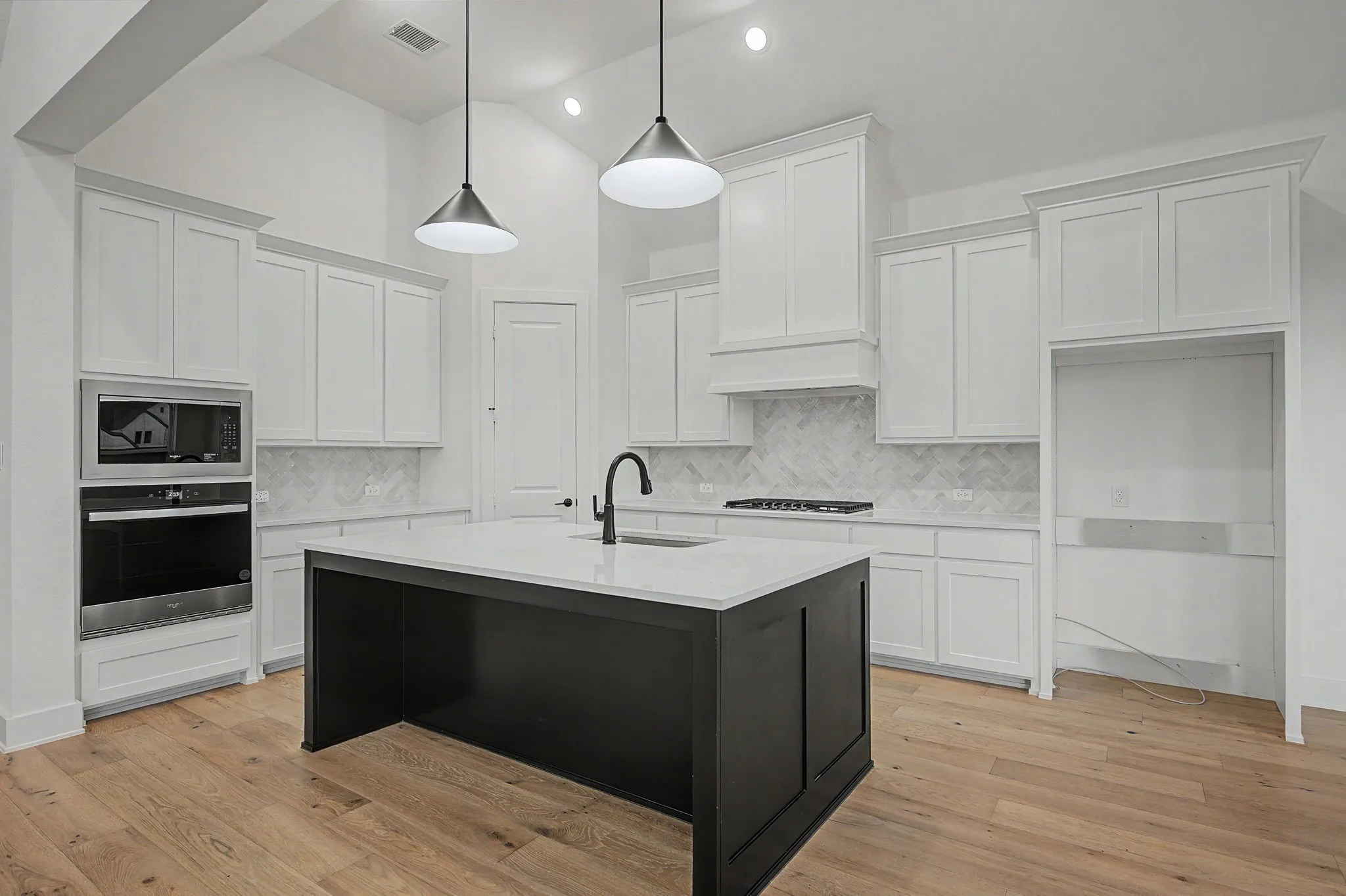 Single Family Residence For Sale in Rockwall County , 3123 Bexar Street, Rockwall, Texas 75032, 5 Bedroom, 6 Bathroom, 3 Garage spaces, 3,948 Sqft, built in 2025, mls#21366582, Real Estate Agent in Rockwall, Homes For Sale in Rockwall county, Homes For Sale in Rockwall, Realtor in Rockwall Texas, Real Estate Brokerage Independent Realty Texas, Luminita Cordes Realtor