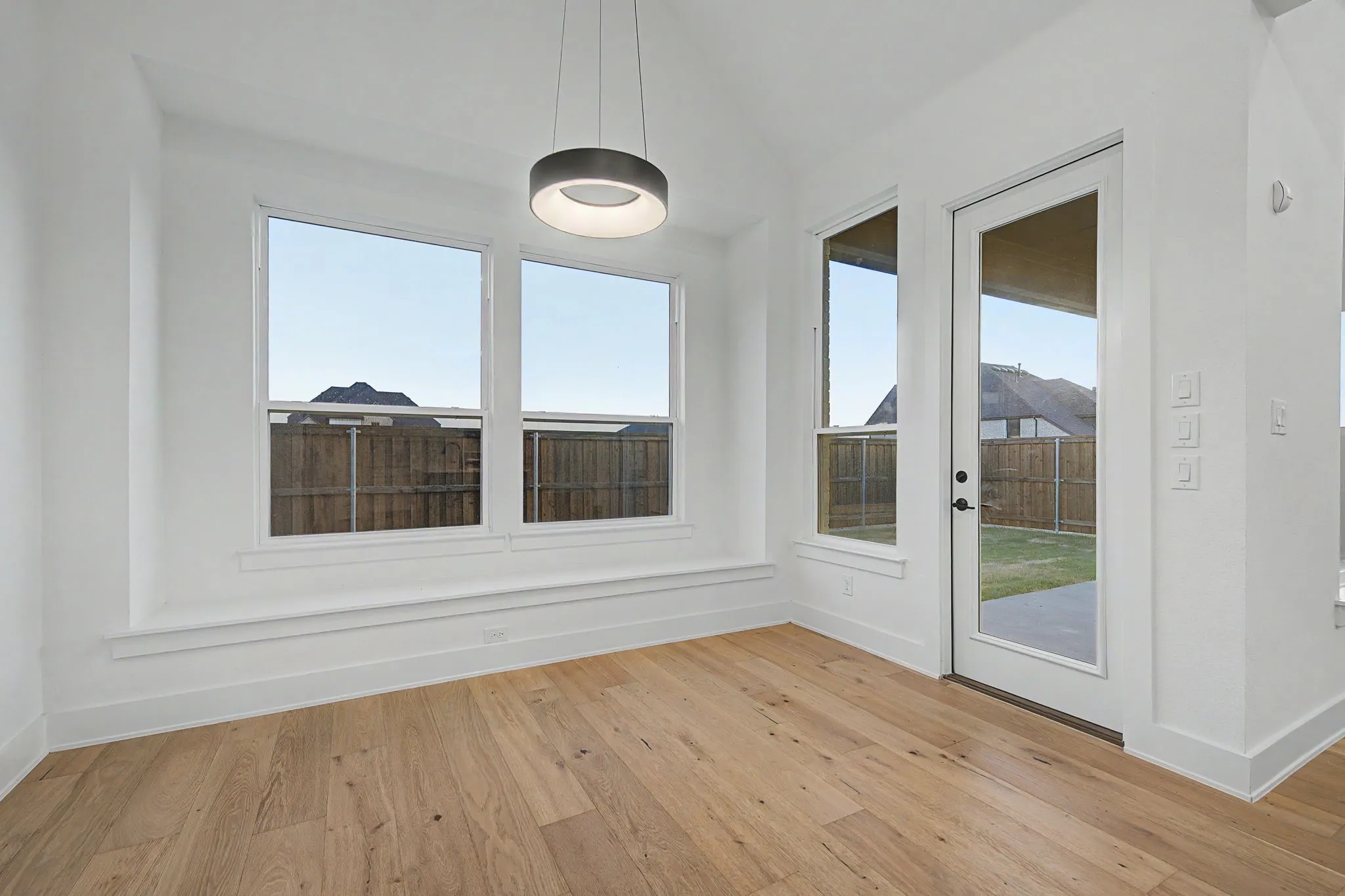 Single Family Residence For Sale in Rockwall County , 3123 Bexar Street, Rockwall, Texas 75032, 5 Bedroom, 6 Bathroom, 3 Garage spaces, 3,948 Sqft, built in 2025, mls#21366582, Real Estate Agent in Rockwall, Homes For Sale in Rockwall county, Homes For Sale in Rockwall, Realtor in Rockwall Texas, Real Estate Brokerage Independent Realty Texas, Luminita Cordes Realtor