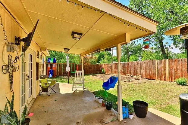 Single Family Residence For Rent in Taylor County , 1010 Stowe Street, Abilene, Texas 79605, 3 Bedroom, 1 Bathroom, 2 Garage spaces, 1,580 Sqft, built in 1935, mls#21368036, Real Estate Agent in Abilene, Homes For Rent in Taylor county, Homes For Rent in Abilene, Realtor in Abilene Texas, Real Estate Brokerage Independent Realty Texas, Luminita Cordes Realtor