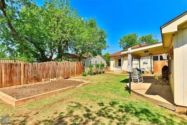 Single Family Residence For Rent in Taylor County , 1010 Stowe Street, Abilene, Texas 79605, 3 Bedroom, 1 Bathroom, 2 Garage spaces, 1,580 Sqft, built in 1935, mls#21368036, Real Estate Agent in Abilene, Homes For Rent in Taylor county, Homes For Rent in Abilene, Realtor in Abilene Texas, Real Estate Brokerage Independent Realty Texas, Luminita Cordes Realtor