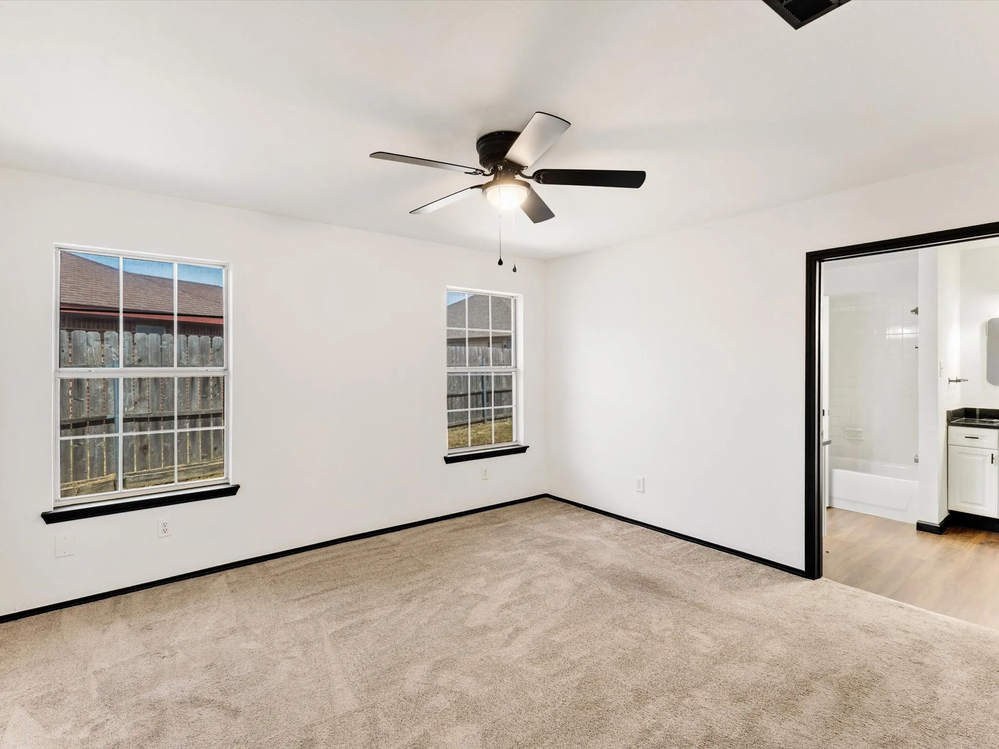 Single Family Residence For Sale in Tarrant County , 6437 Henco Drive, Fort Worth, Texas 76119, 3 Bedroom, 3 Bathroom, 2 Garage spaces, 1,697 Sqft, built in 2002, mls#21367719, Real Estate Agent in Fort Worth, Homes For Sale in Tarrant county, Homes For Sale in Fort Worth, Realtor in Fort Worth Texas, Real Estate Brokerage Independent Realty Texas, Luminita Cordes Realtor