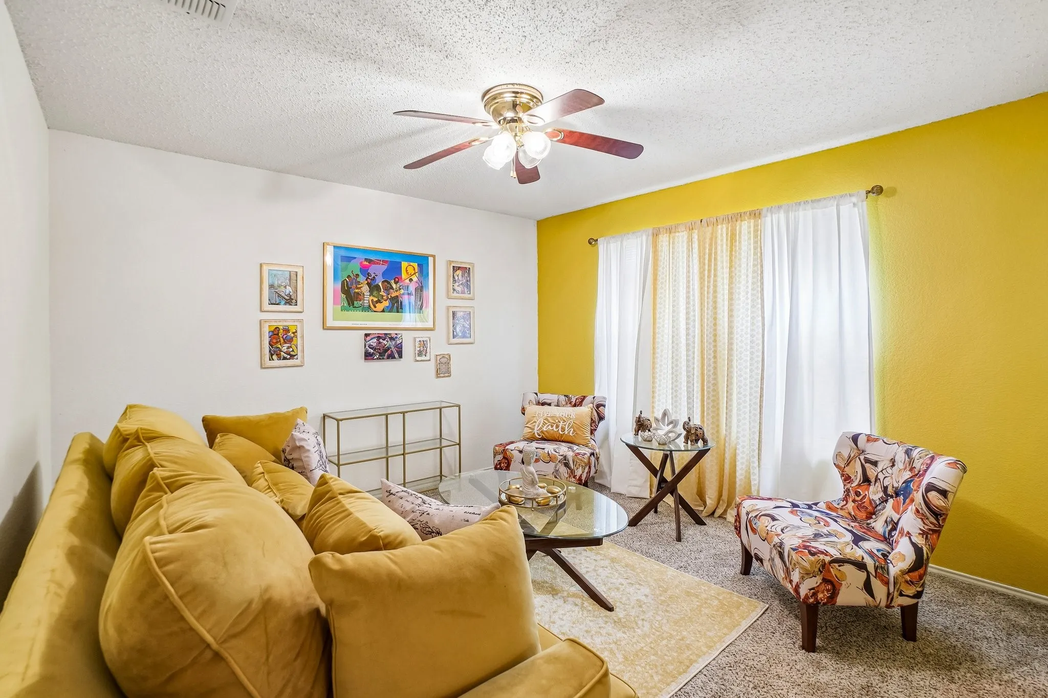 Single Family Residence For Sale in Dallas County , 659 Pondview Drive, Cedar Hill, Texas 75104, 3 Bedroom, 2 Bathroom, 2 Garage spaces, 1,960 Sqft, built in 2001, mls#21367848, Real Estate Agent in Cedar Hill, Homes For Sale in Dallas county, Homes For Sale in Cedar Hill, Realtor in Cedar Hill Texas, Real Estate Brokerage Independent Realty Texas, Luminita Cordes Realtor