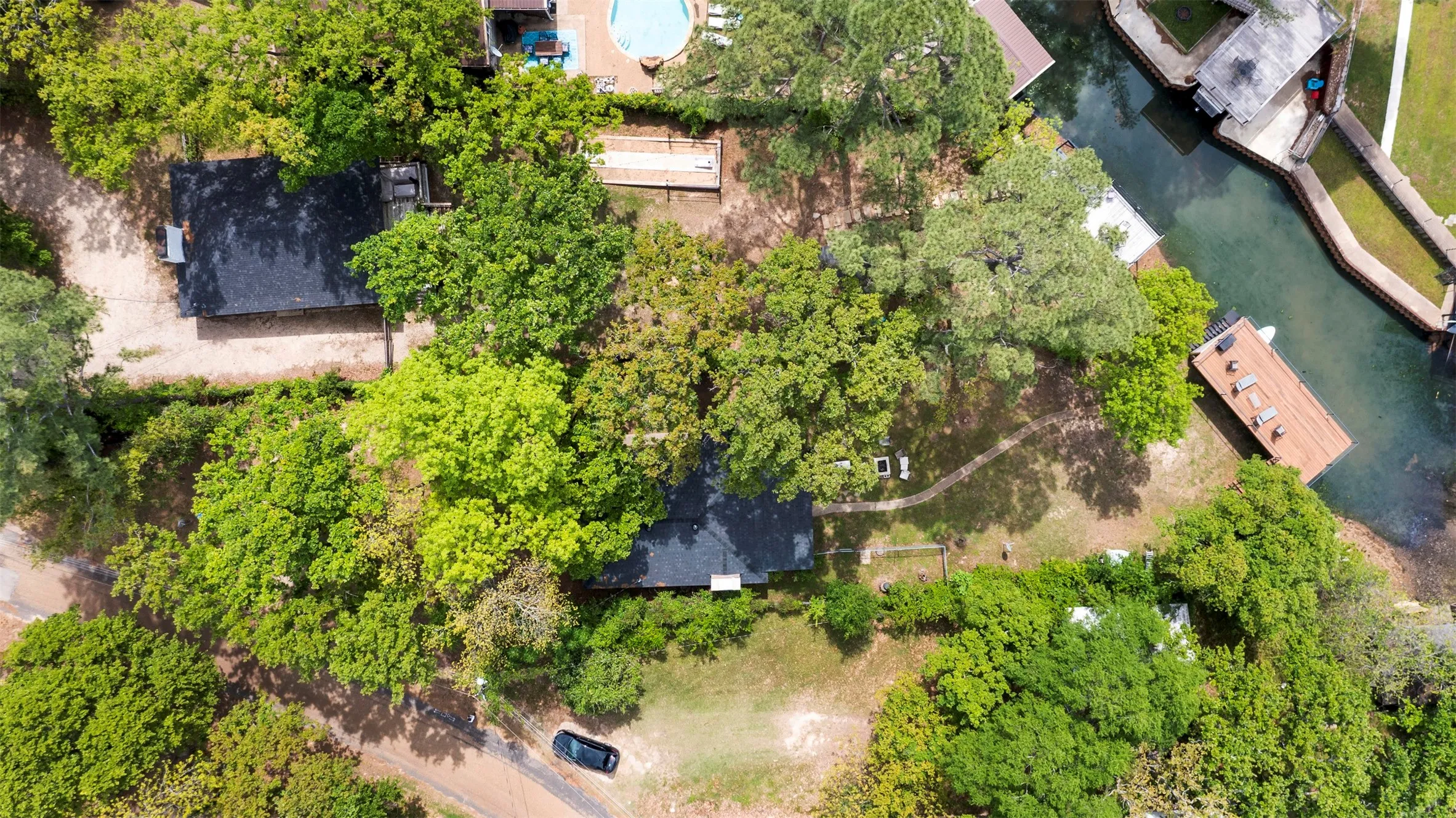 Single Family Residence For Rent in Henderson County , 111 Island Park Drive, Gun Barrel City, Texas 75156, 3 Bedroom, 2 Bathroom, Garage spaces, 900 Sqft, built in 1974, mls#21368054, Real Estate Agent in Gun Barrel City, Homes For Rent in Henderson county, Homes For Rent in Gun Barrel City, Realtor in Gun Barrel City Texas, Real Estate Brokerage Independent Realty Texas, Luminita Cordes Realtor