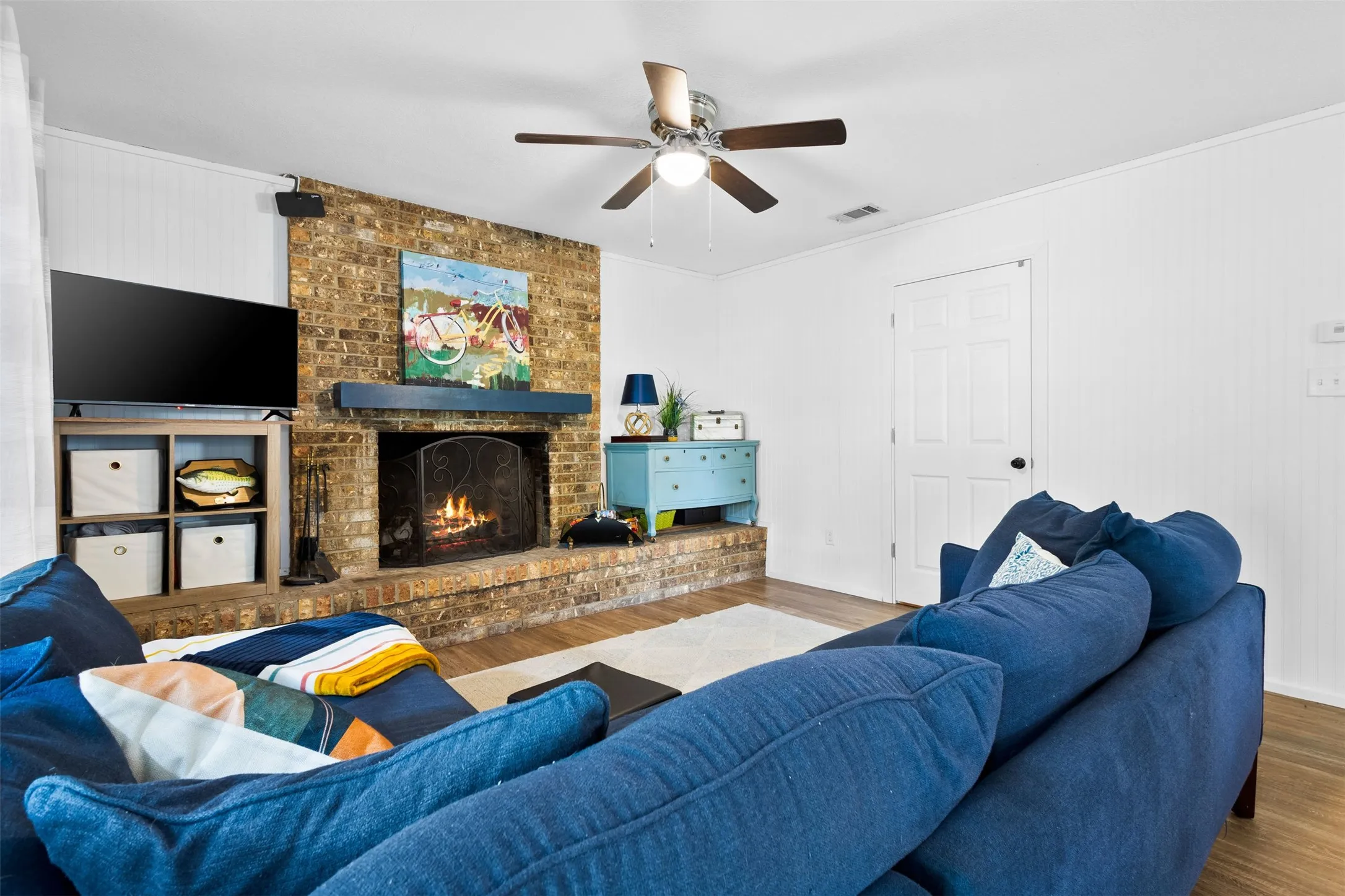 Single Family Residence For Rent in Henderson County , 111 Island Park Drive, Gun Barrel City, Texas 75156, 3 Bedroom, 2 Bathroom, Garage spaces, 900 Sqft, built in 1974, mls#21368054, Real Estate Agent in Gun Barrel City, Homes For Rent in Henderson county, Homes For Rent in Gun Barrel City, Realtor in Gun Barrel City Texas, Real Estate Brokerage Independent Realty Texas, Luminita Cordes Realtor