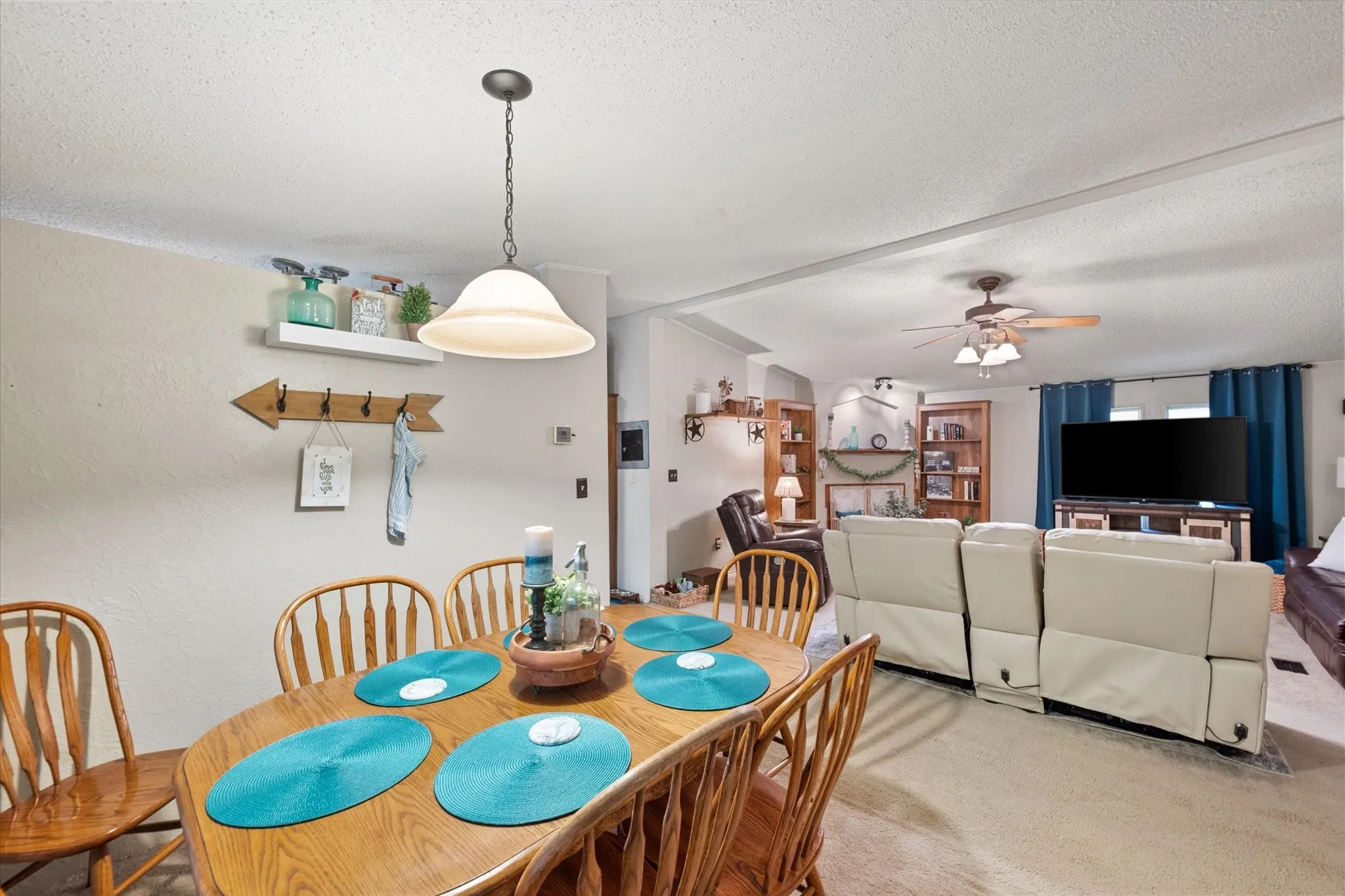 Mobile Home For Sale in Parker County , 576 Threatt, Weatherford, Texas 76088, 3 Bedroom, 2 Bathroom, Garage spaces, 1,568 Sqft, built in 2001, mls#21368019, Real Estate Agent in Weatherford, Homes For Sale in Parker county, Homes For Sale in Weatherford, Realtor in Weatherford Texas, Real Estate Brokerage Independent Realty Texas, Luminita Cordes Realtor