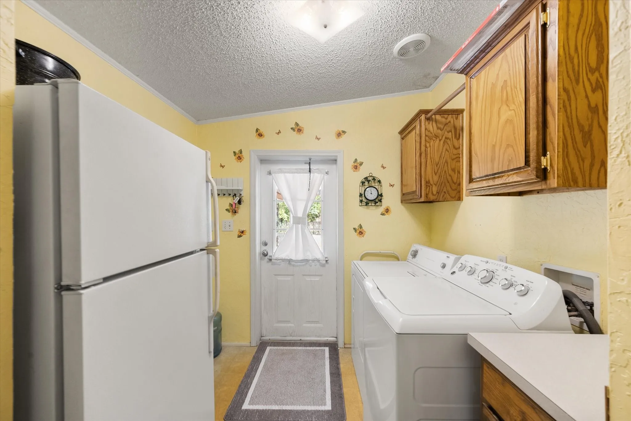 Mobile Home For Sale in Parker County , 576 Threatt, Weatherford, Texas 76088, 3 Bedroom, 2 Bathroom, Garage spaces, 1,568 Sqft, built in 2001, mls#21368019, Real Estate Agent in Weatherford, Homes For Sale in Parker county, Homes For Sale in Weatherford, Realtor in Weatherford Texas, Real Estate Brokerage Independent Realty Texas, Luminita Cordes Realtor