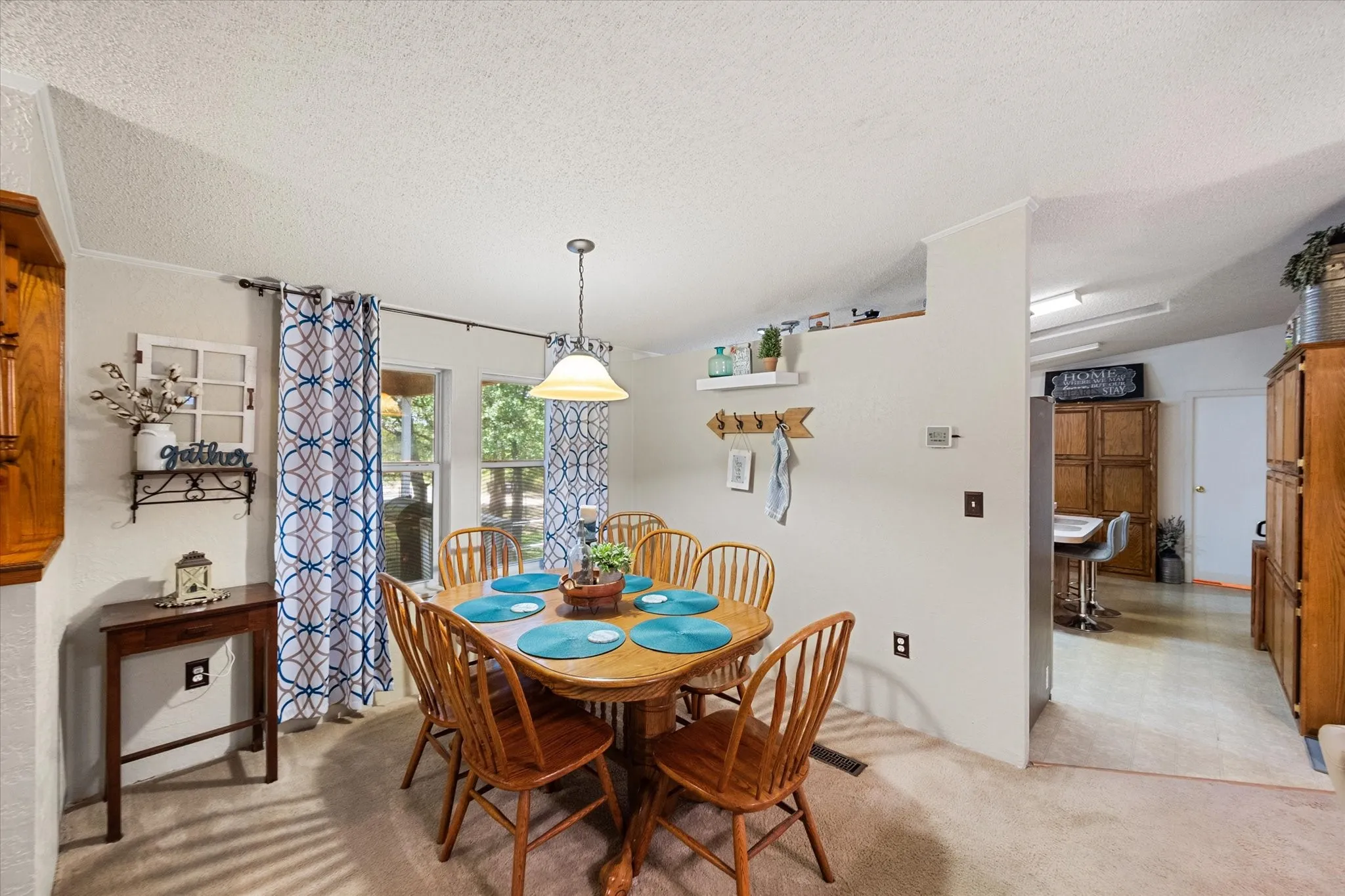 Mobile Home For Sale in Parker County , 576 Threatt, Weatherford, Texas 76088, 3 Bedroom, 2 Bathroom, Garage spaces, 1,568 Sqft, built in 2001, mls#21368019, Real Estate Agent in Weatherford, Homes For Sale in Parker county, Homes For Sale in Weatherford, Realtor in Weatherford Texas, Real Estate Brokerage Independent Realty Texas, Luminita Cordes Realtor