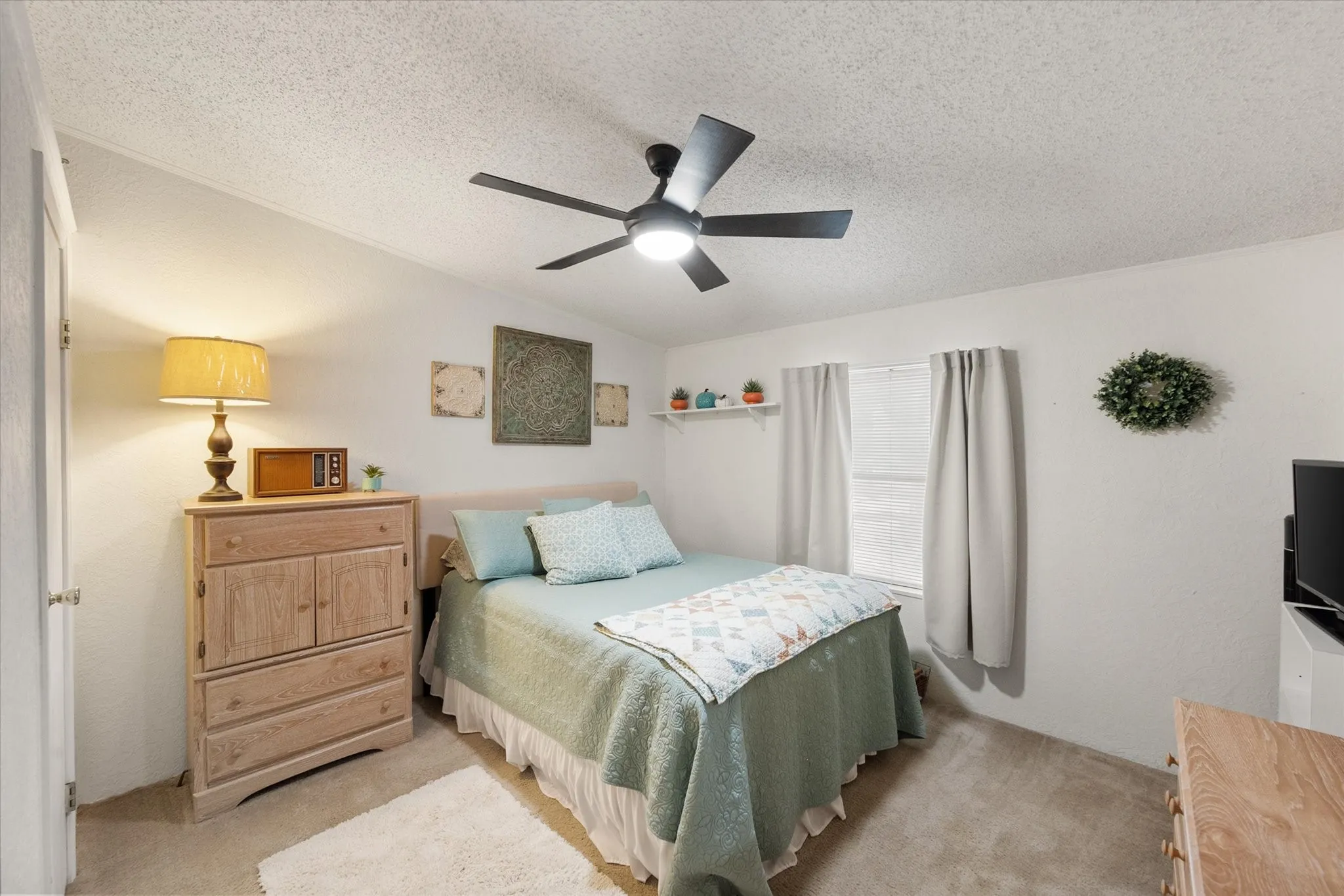 Mobile Home For Sale in Parker County , 576 Threatt, Weatherford, Texas 76088, 3 Bedroom, 2 Bathroom, Garage spaces, 1,568 Sqft, built in 2001, mls#21368019, Real Estate Agent in Weatherford, Homes For Sale in Parker county, Homes For Sale in Weatherford, Realtor in Weatherford Texas, Real Estate Brokerage Independent Realty Texas, Luminita Cordes Realtor