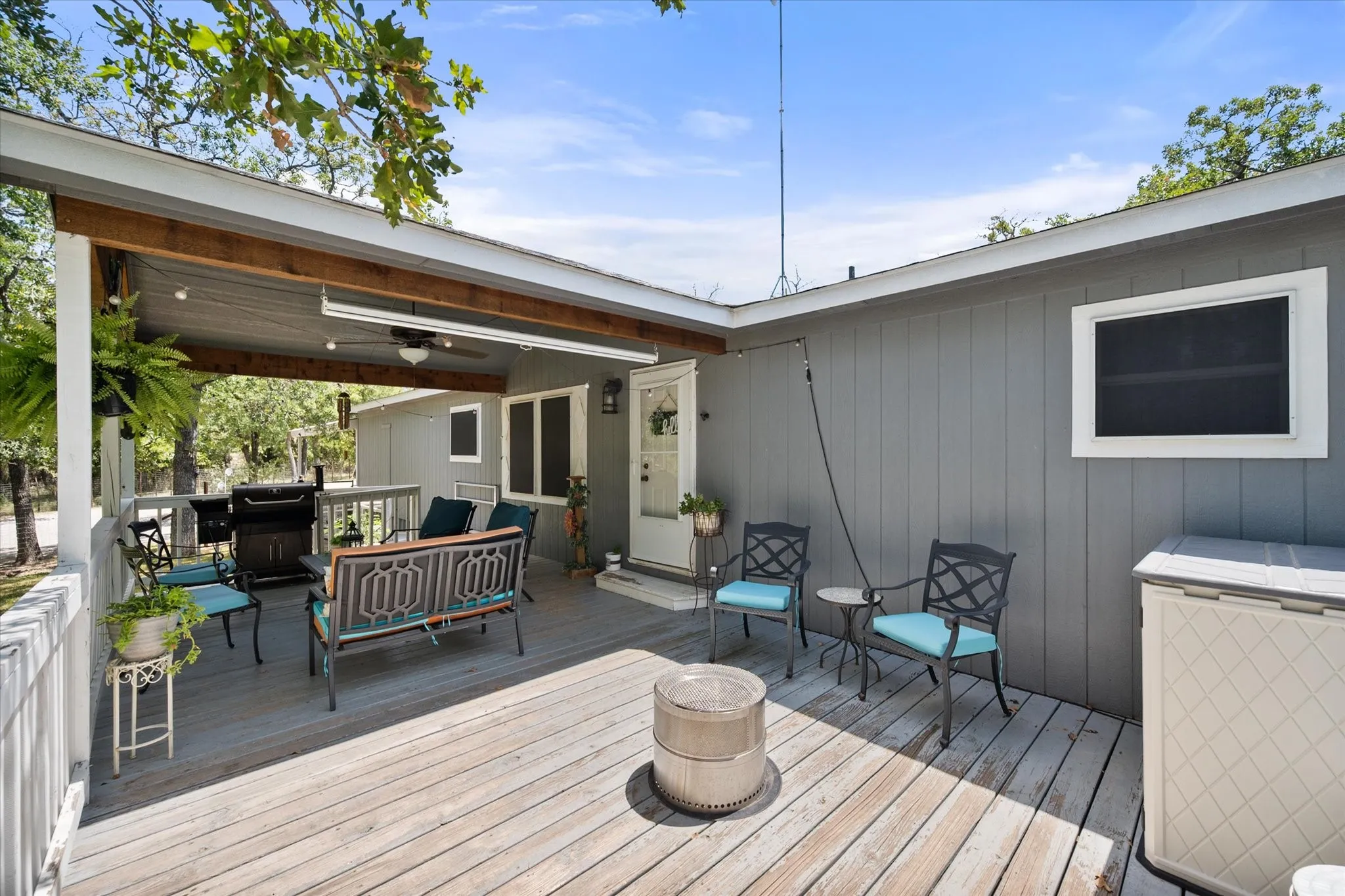 Mobile Home For Sale in Parker County , 576 Threatt, Weatherford, Texas 76088, 3 Bedroom, 2 Bathroom, Garage spaces, 1,568 Sqft, built in 2001, mls#21368019, Real Estate Agent in Weatherford, Homes For Sale in Parker county, Homes For Sale in Weatherford, Realtor in Weatherford Texas, Real Estate Brokerage Independent Realty Texas, Luminita Cordes Realtor