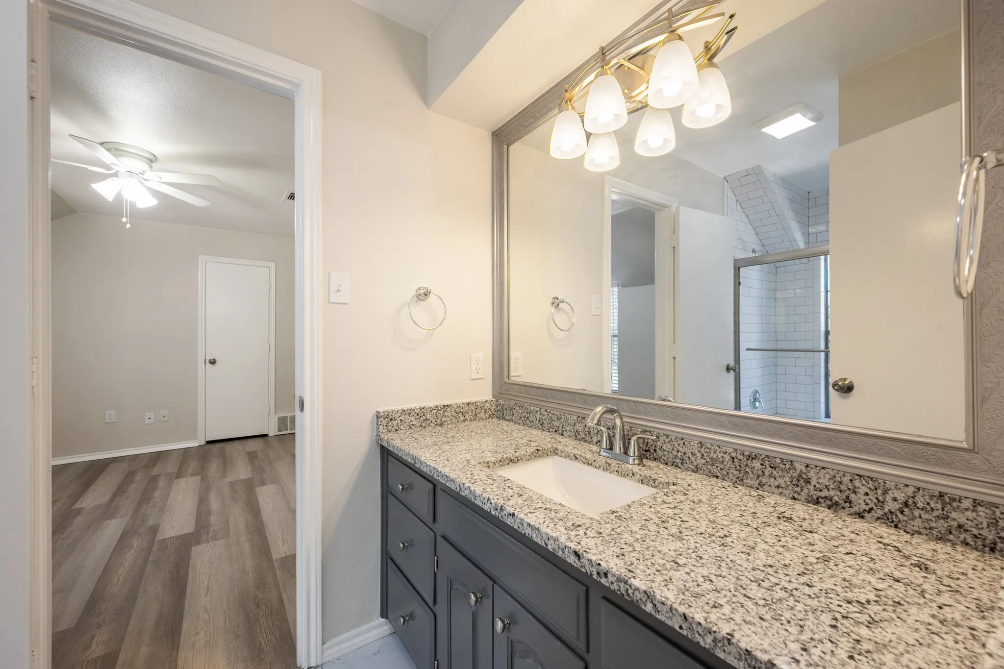 Single Family Residence For Sale in Tarrant County , 4351 Bullfinch Court, Fort Worth, Texas 76133, 3 Bedroom, 3 Bathroom, 2 Garage spaces, 3,164 Sqft, built in 1977, mls#21368061, Real Estate Agent in Fort Worth, Homes For Sale in Tarrant county, Homes For Sale in Fort Worth, Realtor in Fort Worth Texas, Real Estate Brokerage Independent Realty Texas, Luminita Cordes Realtor