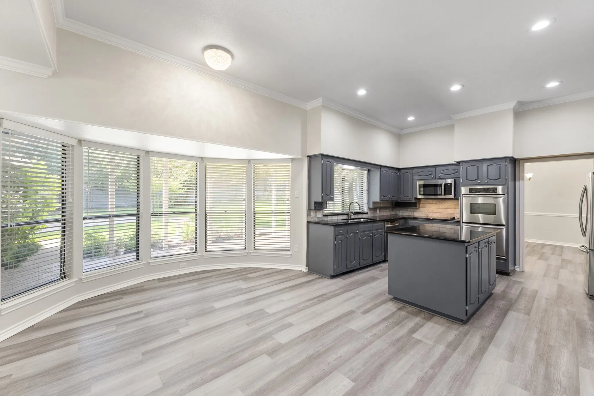 Single Family Residence For Sale in Tarrant County , 4351 Bullfinch Court, Fort Worth, Texas 76133, 3 Bedroom, 3 Bathroom, 2 Garage spaces, 3,164 Sqft, built in 1977, mls#21368061, Real Estate Agent in Fort Worth, Homes For Sale in Tarrant county, Homes For Sale in Fort Worth, Realtor in Fort Worth Texas, Real Estate Brokerage Independent Realty Texas, Luminita Cordes Realtor