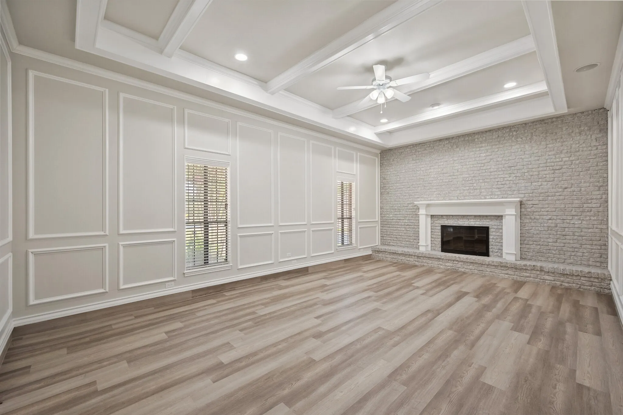 Single Family Residence For Sale in Tarrant County , 4351 Bullfinch Court, Fort Worth, Texas 76133, 3 Bedroom, 3 Bathroom, 2 Garage spaces, 3,164 Sqft, built in 1977, mls#21368061, Real Estate Agent in Fort Worth, Homes For Sale in Tarrant county, Homes For Sale in Fort Worth, Realtor in Fort Worth Texas, Real Estate Brokerage Independent Realty Texas, Luminita Cordes Realtor