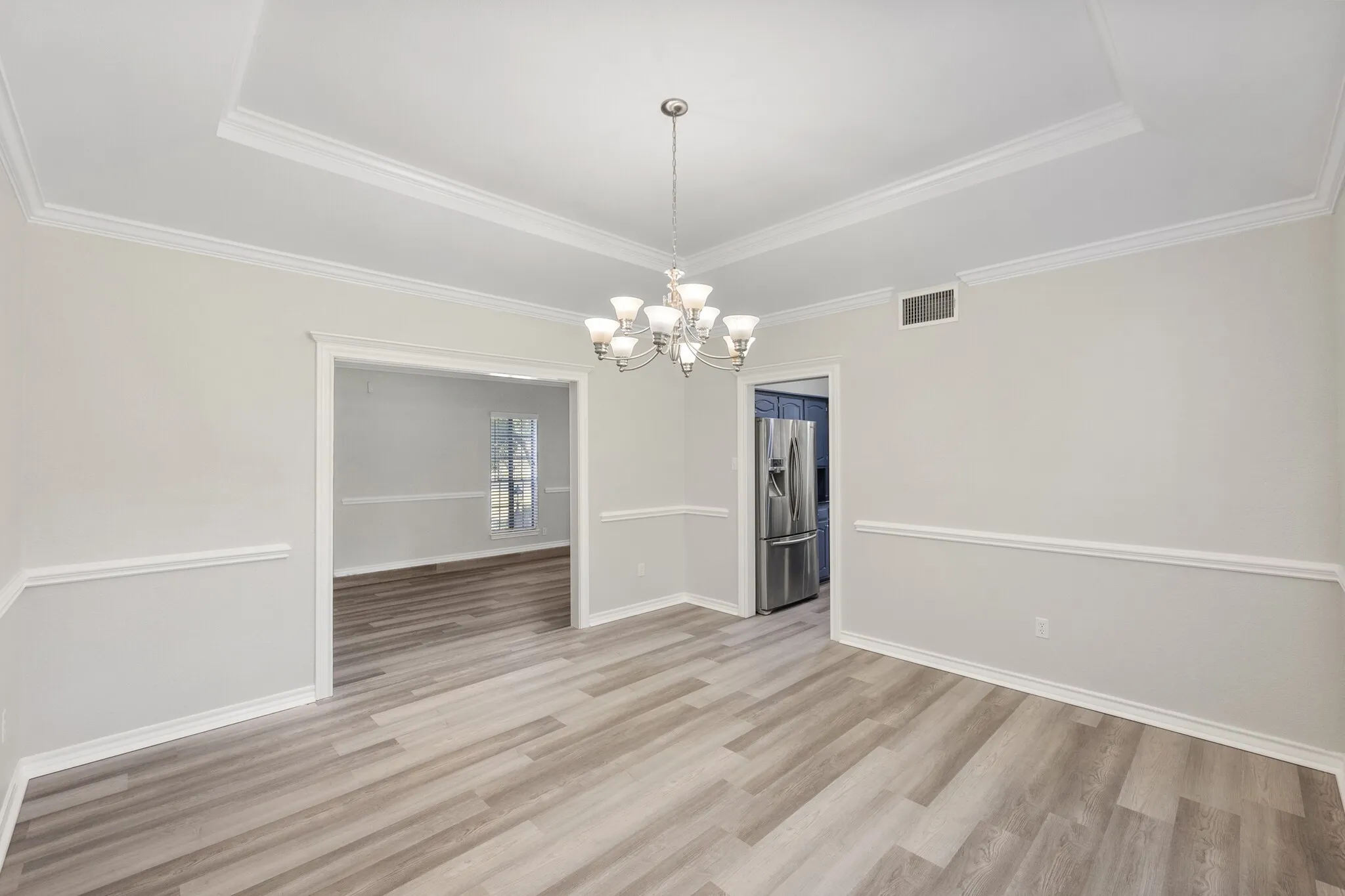 Single Family Residence For Sale in Tarrant County , 4351 Bullfinch Court, Fort Worth, Texas 76133, 3 Bedroom, 3 Bathroom, 2 Garage spaces, 3,164 Sqft, built in 1977, mls#21368061, Real Estate Agent in Fort Worth, Homes For Sale in Tarrant county, Homes For Sale in Fort Worth, Realtor in Fort Worth Texas, Real Estate Brokerage Independent Realty Texas, Luminita Cordes Realtor