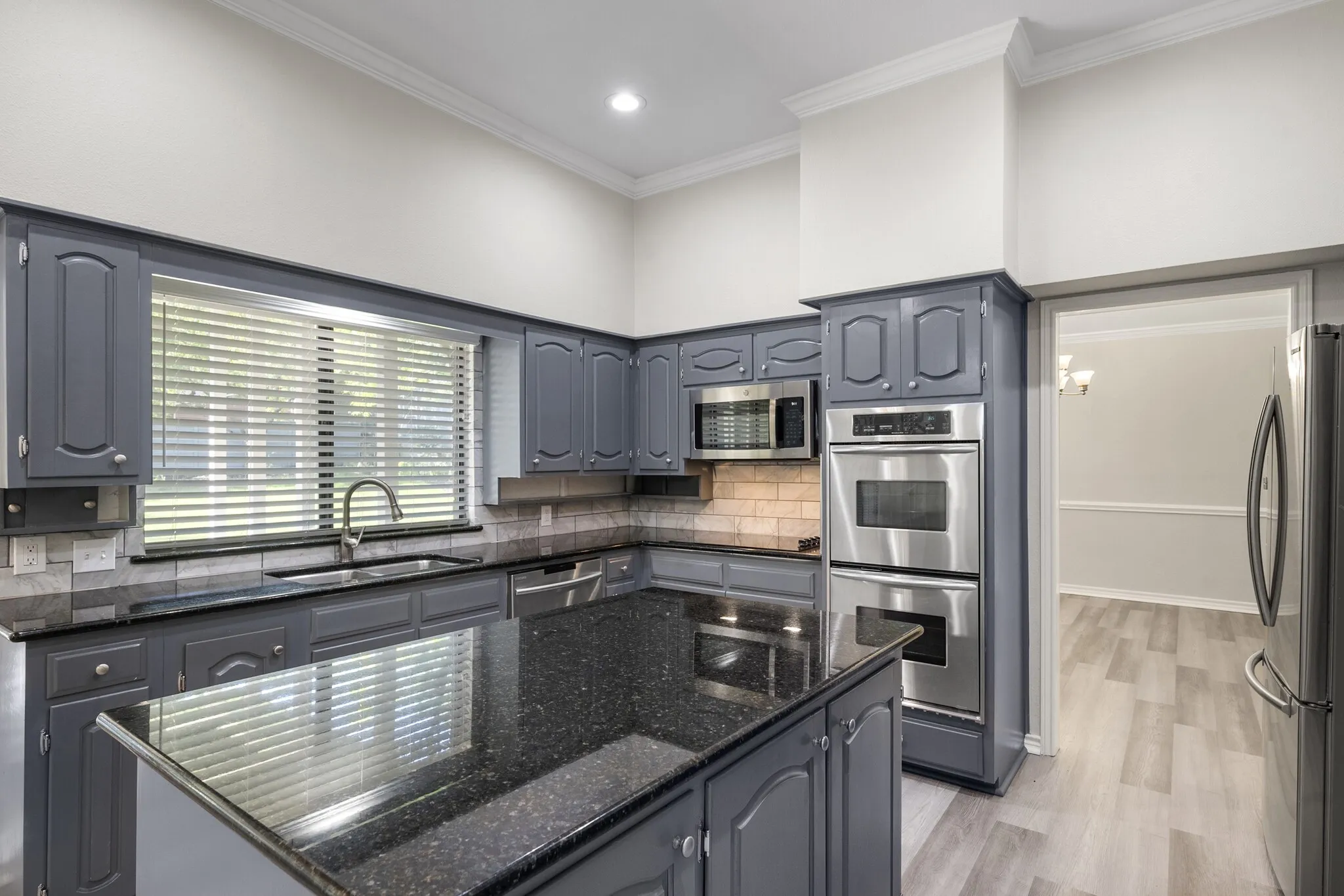 Single Family Residence For Sale in Tarrant County , 4351 Bullfinch Court, Fort Worth, Texas 76133, 3 Bedroom, 3 Bathroom, 2 Garage spaces, 3,164 Sqft, built in 1977, mls#21368061, Real Estate Agent in Fort Worth, Homes For Sale in Tarrant county, Homes For Sale in Fort Worth, Realtor in Fort Worth Texas, Real Estate Brokerage Independent Realty Texas, Luminita Cordes Realtor