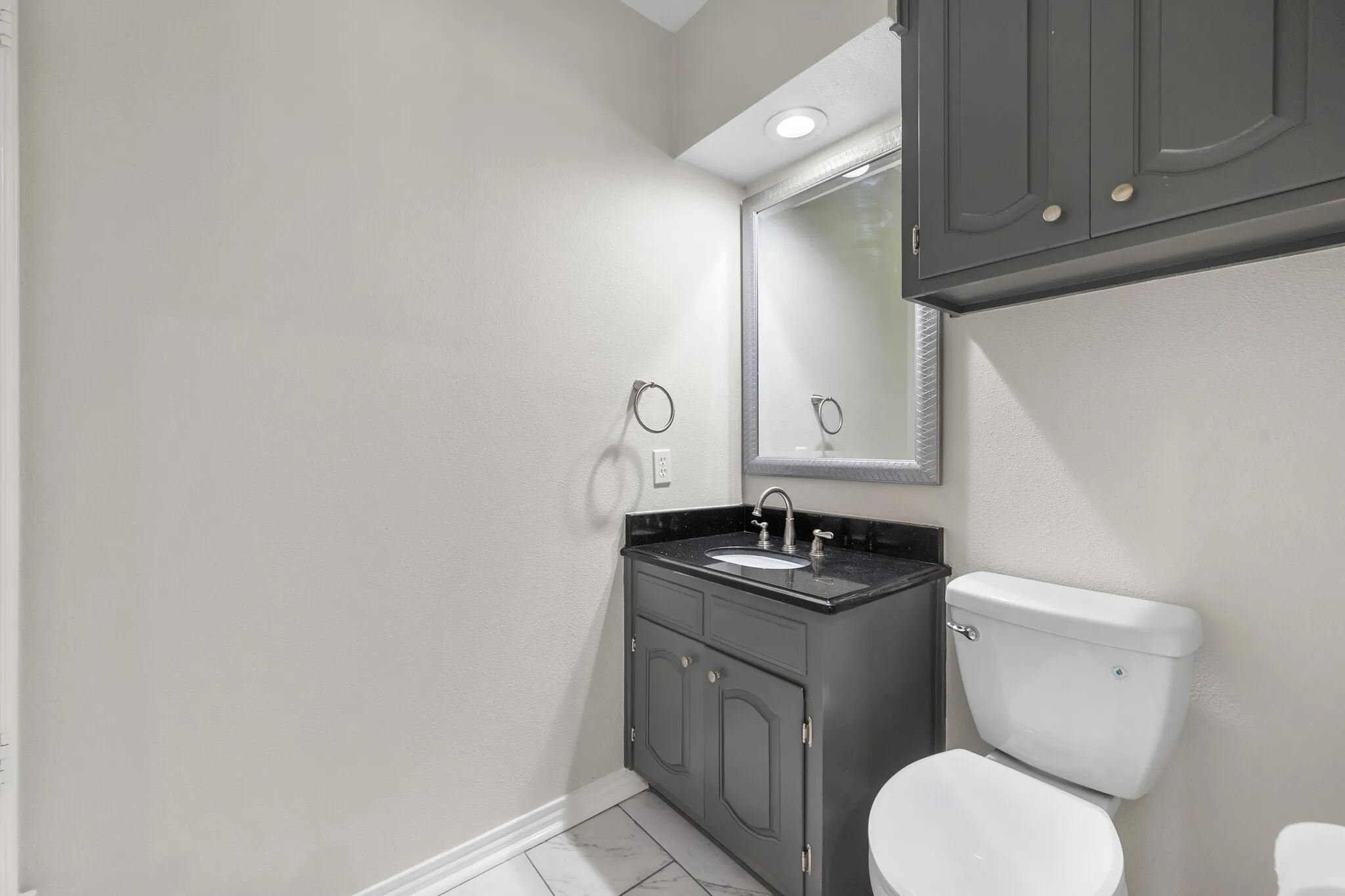 Single Family Residence For Sale in Tarrant County , 4351 Bullfinch Court, Fort Worth, Texas 76133, 3 Bedroom, 3 Bathroom, 2 Garage spaces, 3,164 Sqft, built in 1977, mls#21368061, Real Estate Agent in Fort Worth, Homes For Sale in Tarrant county, Homes For Sale in Fort Worth, Realtor in Fort Worth Texas, Real Estate Brokerage Independent Realty Texas, Luminita Cordes Realtor