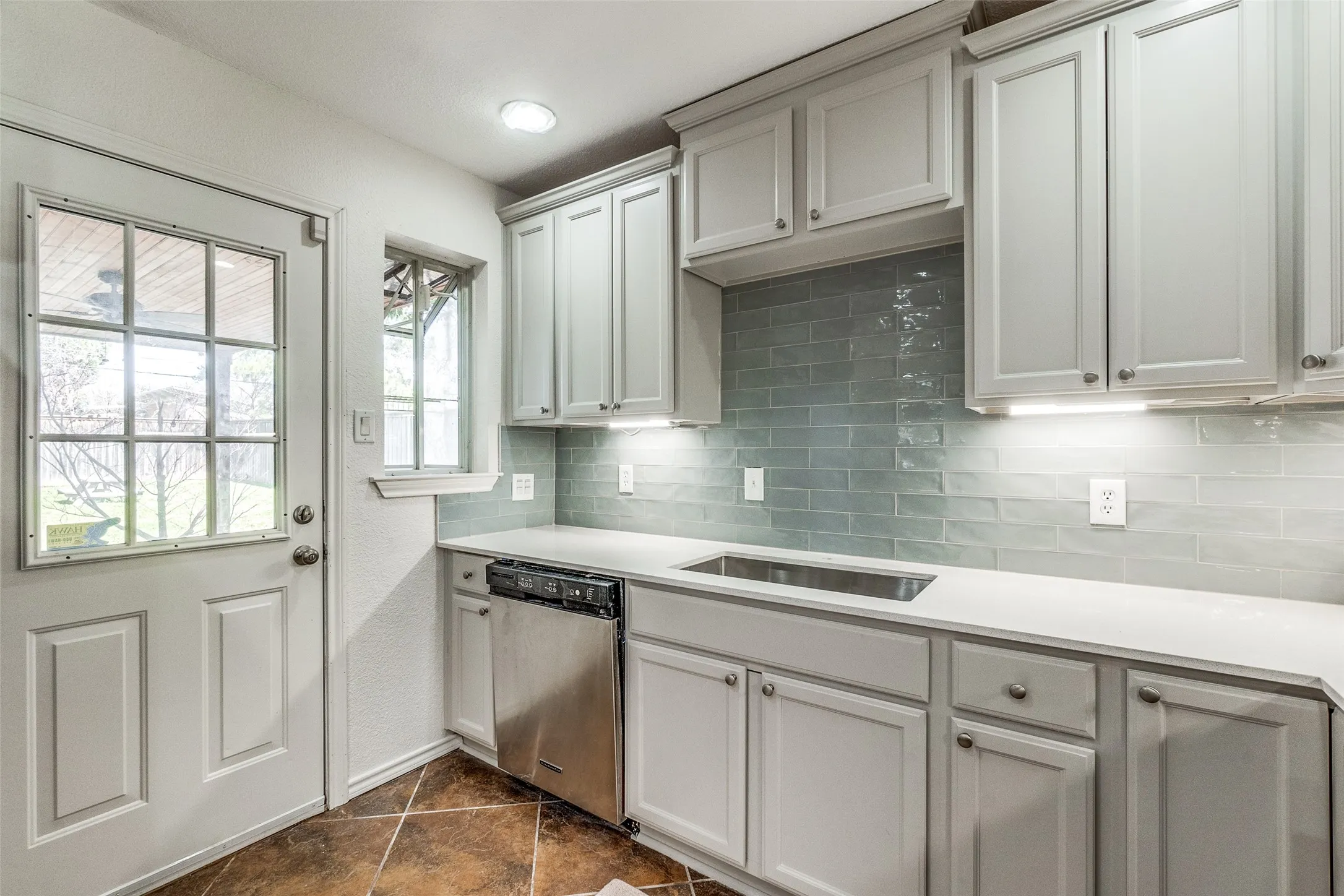 Single Family Residence For Rent in Dallas County , 4017 Beechwood Lane, Dallas, Texas 75220, 3 Bedroom, 2 Bathroom, 1 Garage spaces, 1,432 Sqft, built in 1951, mls#21366319, Real Estate Agent in Dallas, Homes For Rent in Dallas county, Homes For Rent in Dallas, Realtor in Dallas Texas, Real Estate Brokerage Independent Realty Texas, Luminita Cordes Realtor