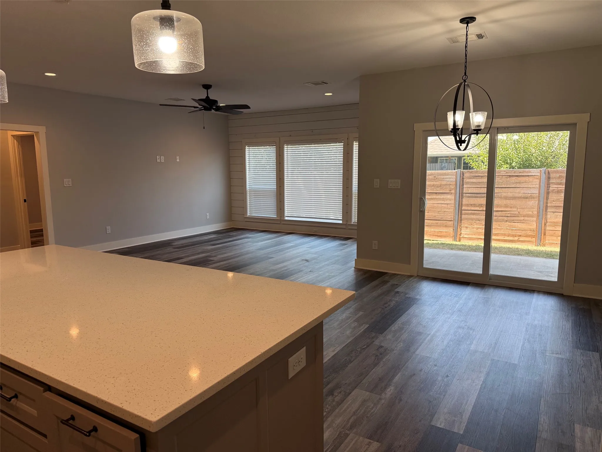 Single Family Residence For Rent in Grayson County , 4906 Dry Creek Road, Sherman, Texas 75092, 3 Bedroom, 2 Bathroom, 2 Garage spaces, 1,604 Sqft, built in 2022, mls#21346927, Real Estate Agent in Sherman, Homes For Rent in Grayson county, Homes For Rent in Sherman, Realtor in Sherman Texas, Real Estate Brokerage Independent Realty Texas, Luminita Cordes Realtor
