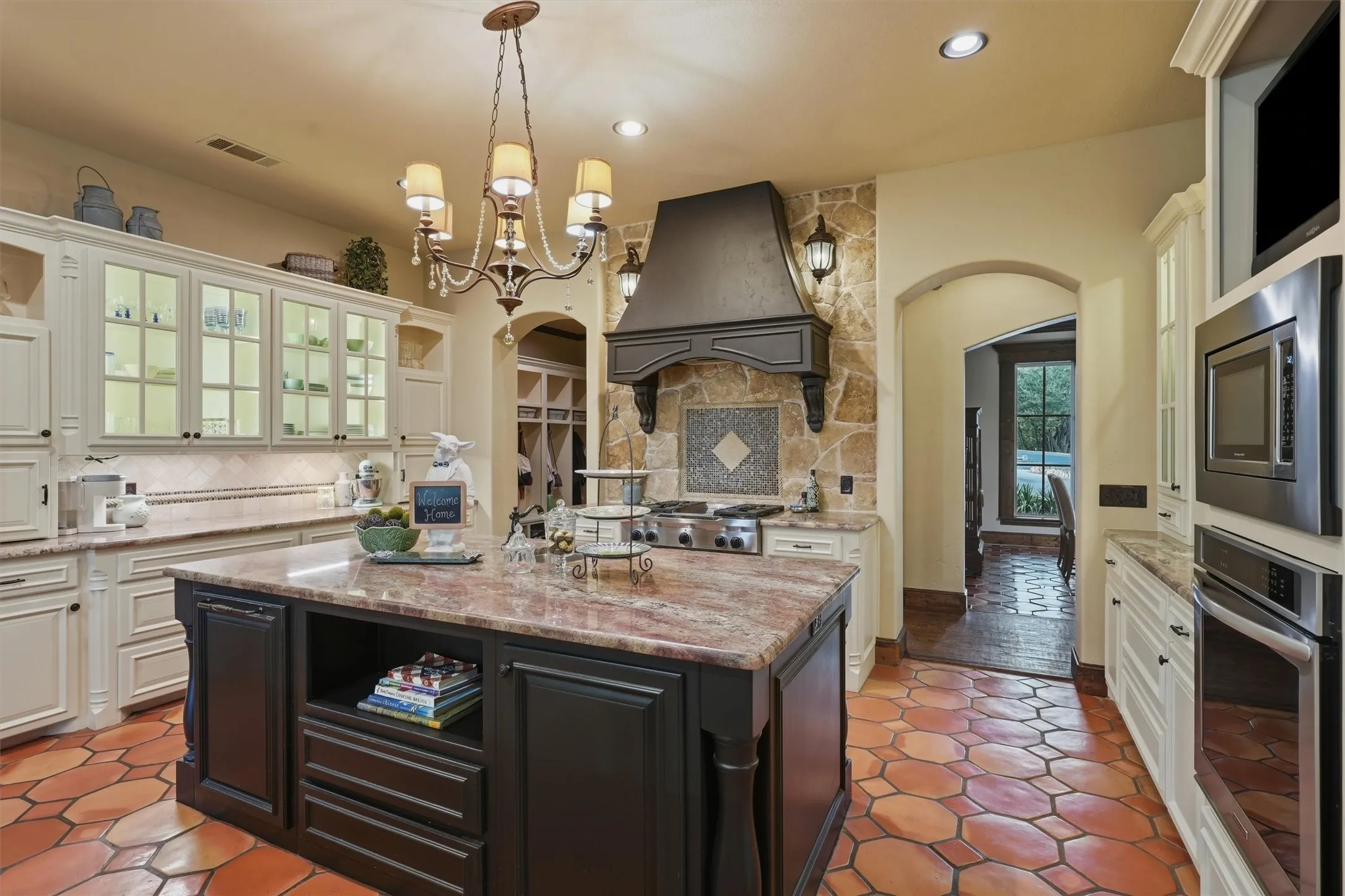 Single Family Residence For Sale in Parker County , 1501 Oaklawn Court, Aledo, Texas 76008, 4 Bedroom, 5 Bathroom, 3 Garage spaces, 5,065 Sqft, built in 2012, mls#21368069, Real Estate Agent in Aledo, Homes For Sale in Parker county, Homes For Sale in Aledo, Realtor in Aledo Texas, Real Estate Brokerage Independent Realty Texas, Luminita Cordes Realtor