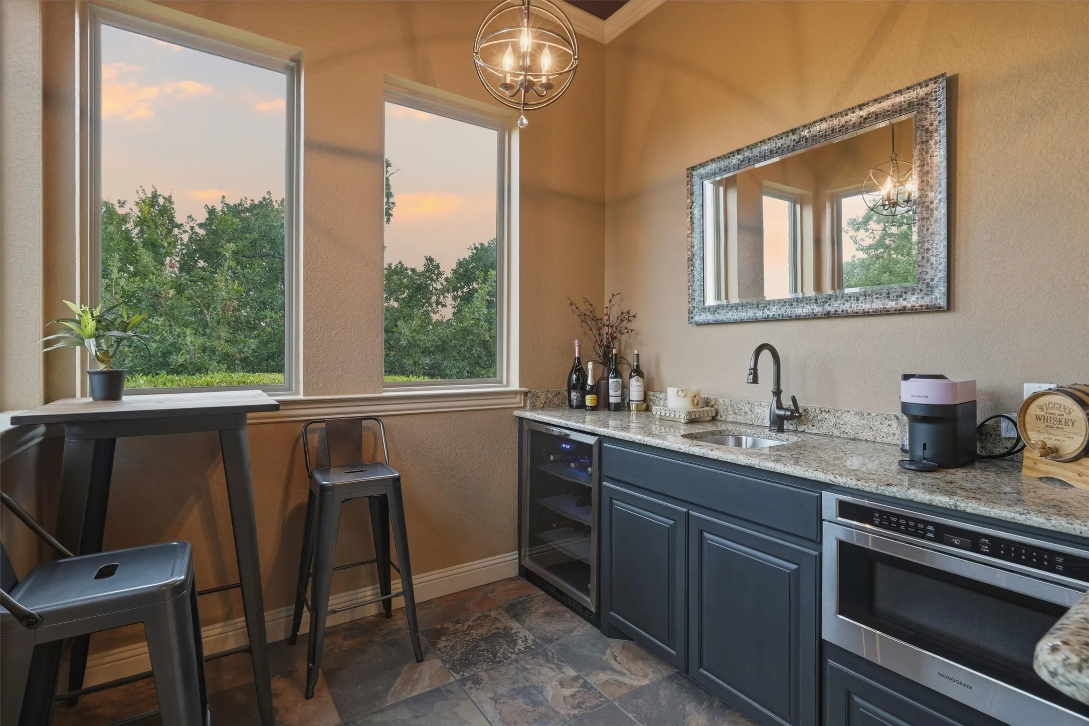 Single Family Residence For Sale in Parker County , 1501 Oaklawn Court, Aledo, Texas 76008, 4 Bedroom, 5 Bathroom, 3 Garage spaces, 5,065 Sqft, built in 2012, mls#21368069, Real Estate Agent in Aledo, Homes For Sale in Parker county, Homes For Sale in Aledo, Realtor in Aledo Texas, Real Estate Brokerage Independent Realty Texas, Luminita Cordes Realtor