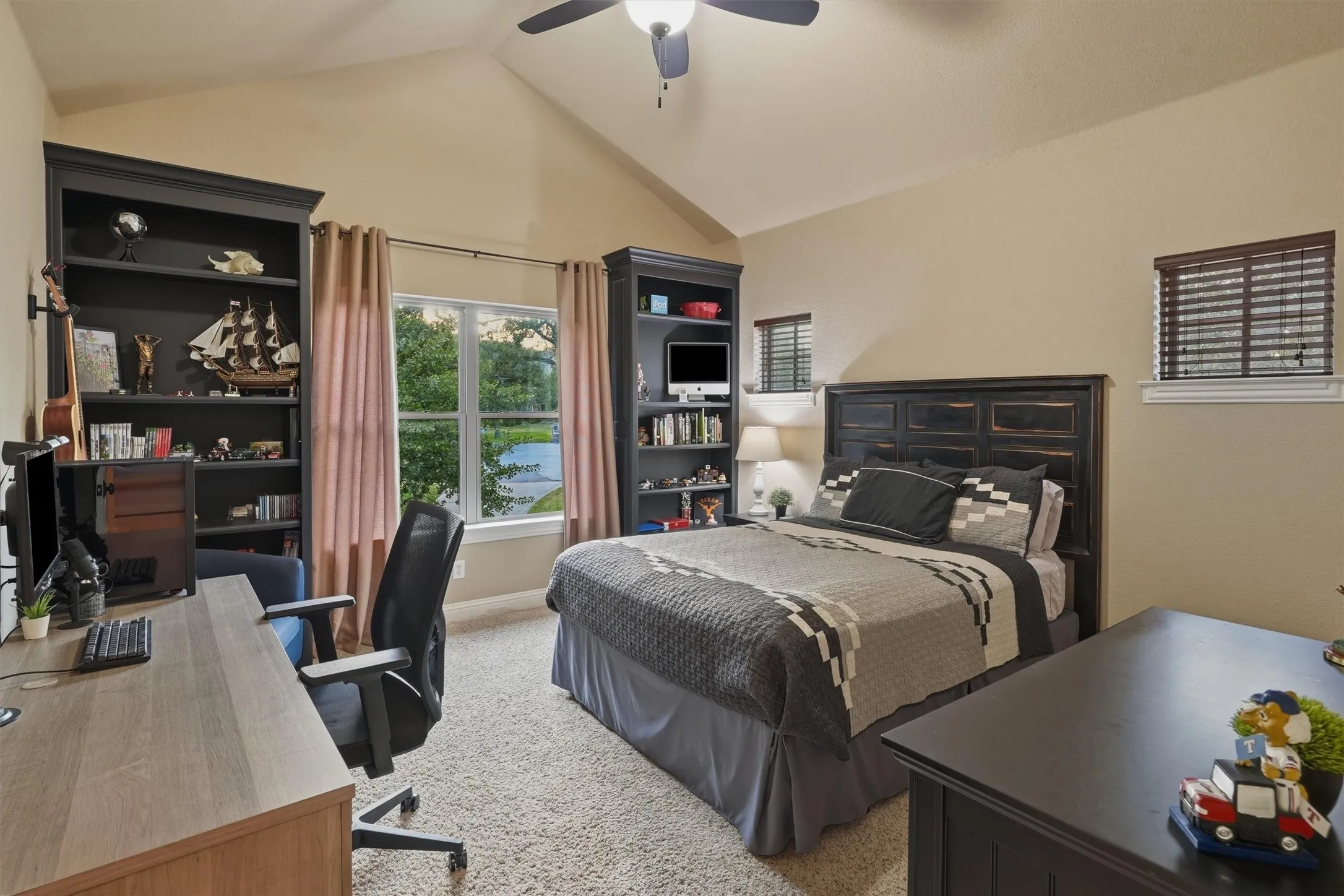 Single Family Residence For Sale in Parker County , 1501 Oaklawn Court, Aledo, Texas 76008, 4 Bedroom, 5 Bathroom, 3 Garage spaces, 5,065 Sqft, built in 2012, mls#21368069, Real Estate Agent in Aledo, Homes For Sale in Parker county, Homes For Sale in Aledo, Realtor in Aledo Texas, Real Estate Brokerage Independent Realty Texas, Luminita Cordes Realtor