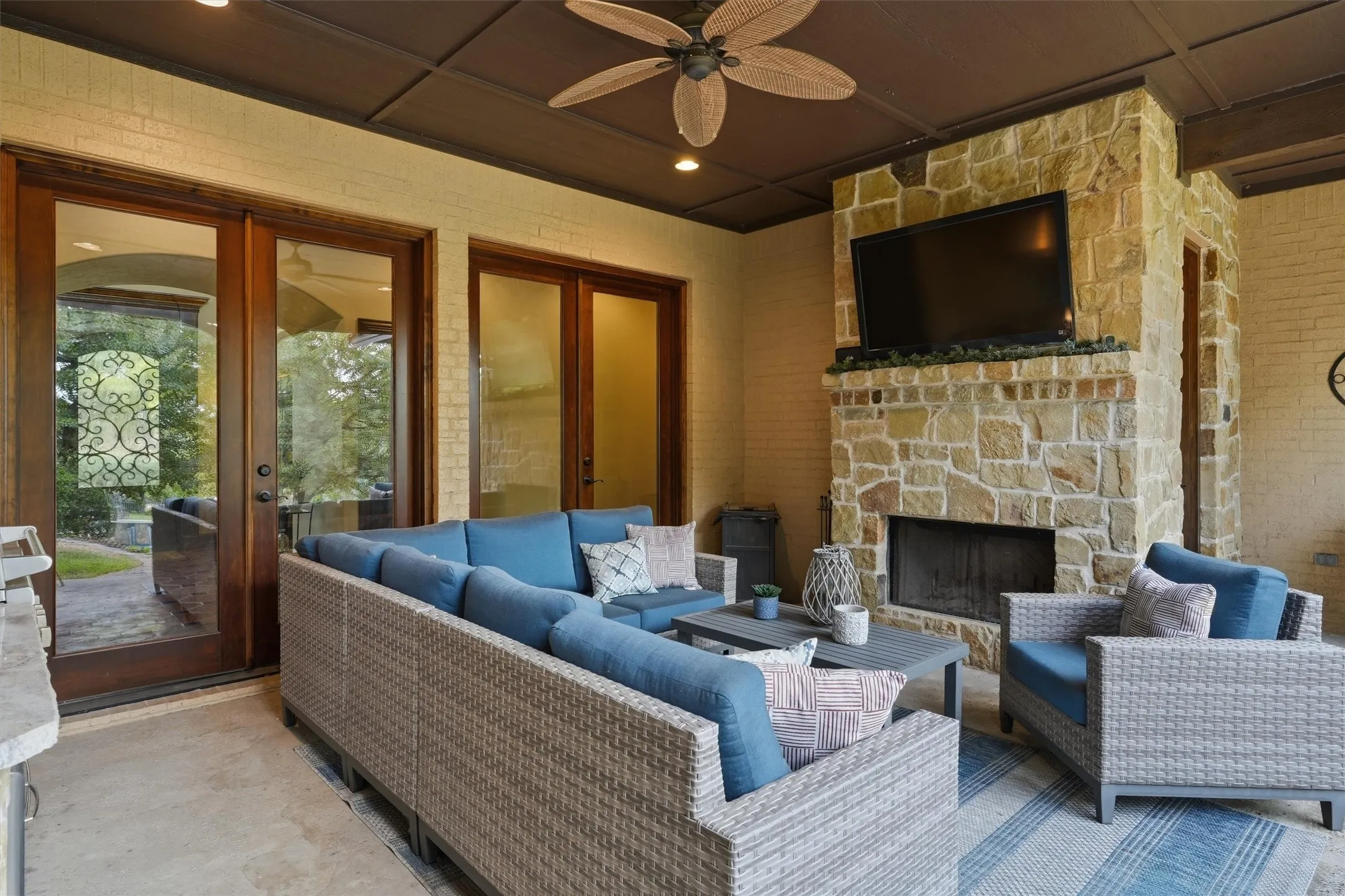 Single Family Residence For Sale in Parker County , 1501 Oaklawn Court, Aledo, Texas 76008, 4 Bedroom, 5 Bathroom, 3 Garage spaces, 5,065 Sqft, built in 2012, mls#21368069, Real Estate Agent in Aledo, Homes For Sale in Parker county, Homes For Sale in Aledo, Realtor in Aledo Texas, Real Estate Brokerage Independent Realty Texas, Luminita Cordes Realtor
