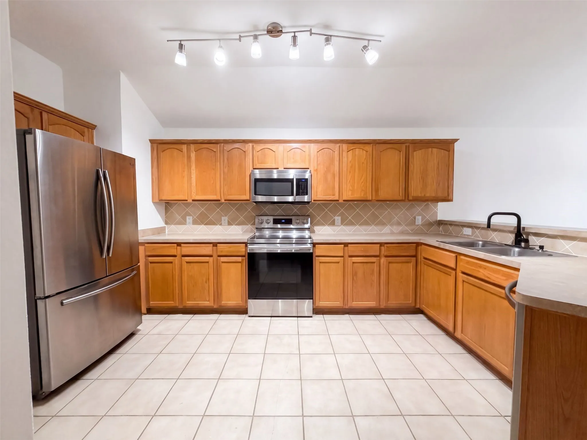 Single Family Residence For Sale in Collin County , 905 Acacia Drive, Anna, Texas 75409, 3 Bedroom, 2 Bathroom, 2 Garage spaces, 1,659 Sqft, built in 2005, mls#21368071, Real Estate Agent in Anna, Homes For Sale in Collin county, Homes For Sale in Anna, Realtor in Anna Texas, Real Estate Brokerage Independent Realty Texas, Luminita Cordes Realtor