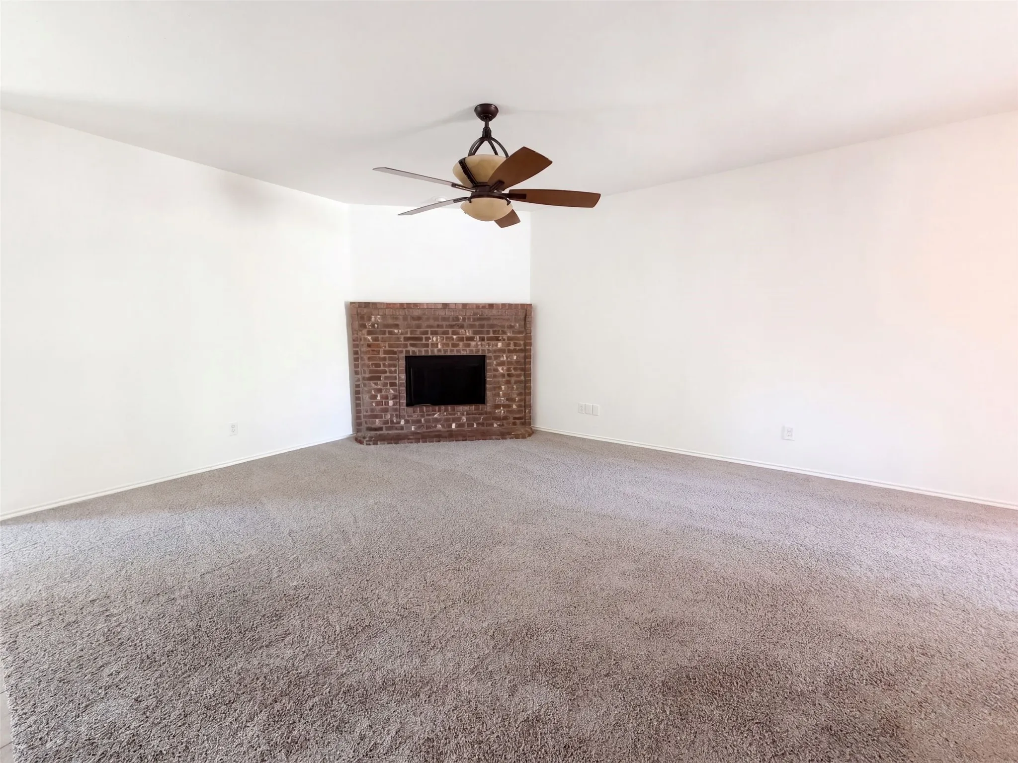 Single Family Residence For Sale in Collin County , 905 Acacia Drive, Anna, Texas 75409, 3 Bedroom, 2 Bathroom, 2 Garage spaces, 1,659 Sqft, built in 2005, mls#21368071, Real Estate Agent in Anna, Homes For Sale in Collin county, Homes For Sale in Anna, Realtor in Anna Texas, Real Estate Brokerage Independent Realty Texas, Luminita Cordes Realtor