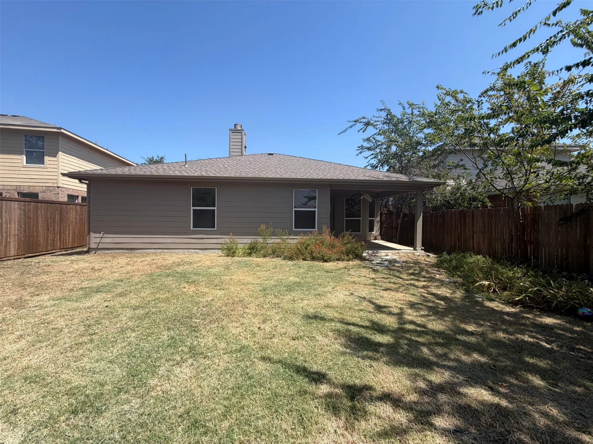 Single Family Residence For Sale in Collin County , 905 Acacia Drive, Anna, Texas 75409, 3 Bedroom, 2 Bathroom, 2 Garage spaces, 1,659 Sqft, built in 2005, mls#21368071, Real Estate Agent in Anna, Homes For Sale in Collin county, Homes For Sale in Anna, Realtor in Anna Texas, Real Estate Brokerage Independent Realty Texas, Luminita Cordes Realtor